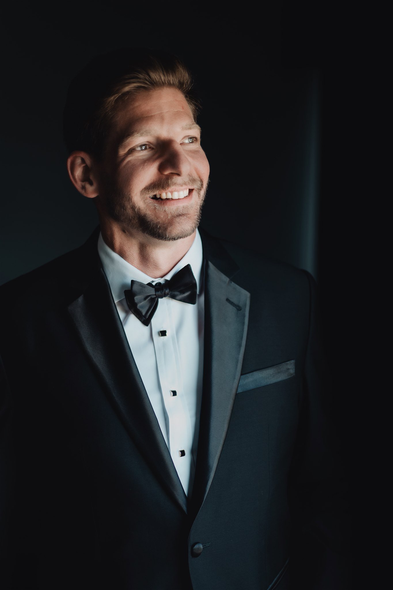 Groom Portrait by Lulan Studio