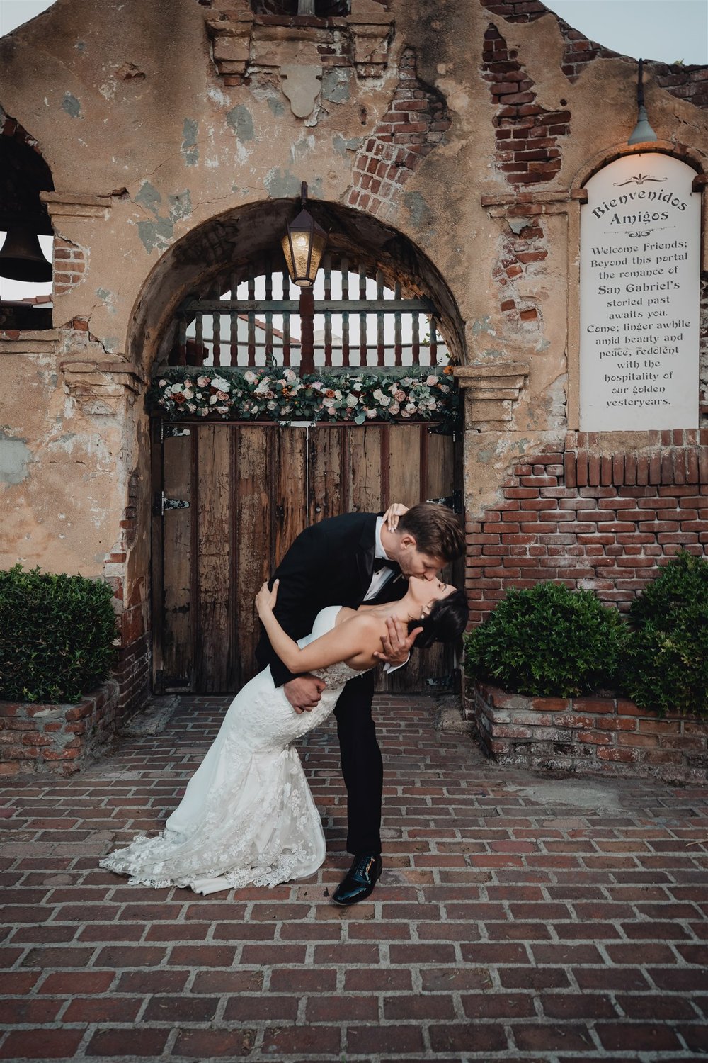 Bride &amp; Groom Portrait at Grapevine Arbor by Lulan Studio