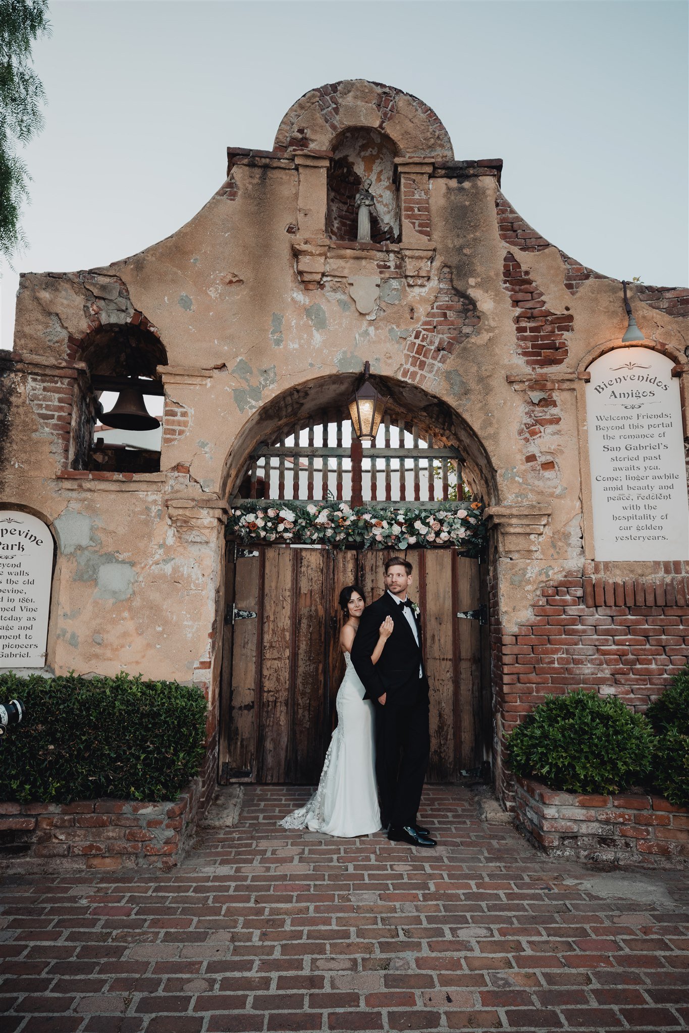 Bride &amp; Groom Portrait at Grapevine Arbor by Lulan Studio