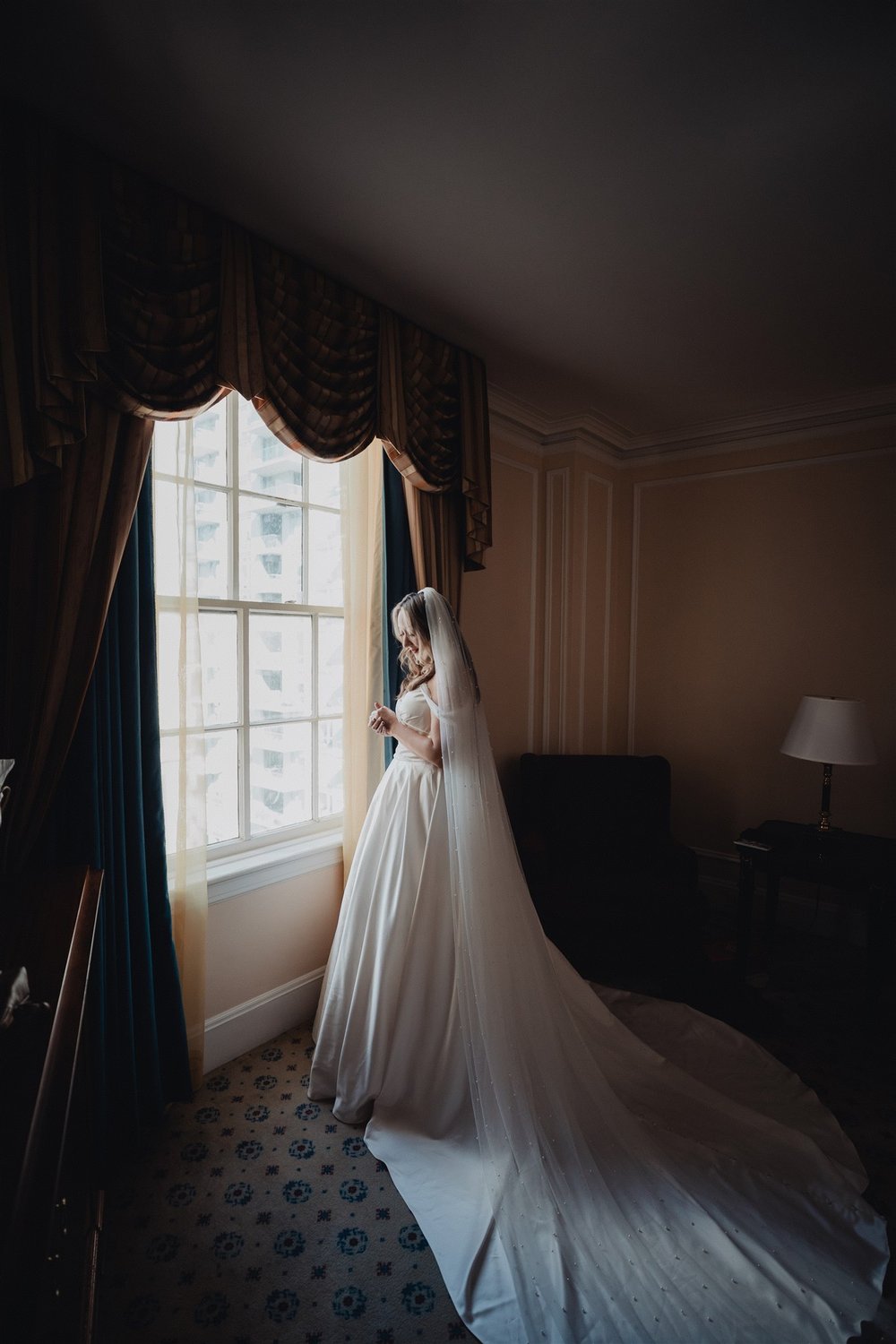Bride Portrait at Oviatt Penthouse, wedding photo taken by Lulan Studio