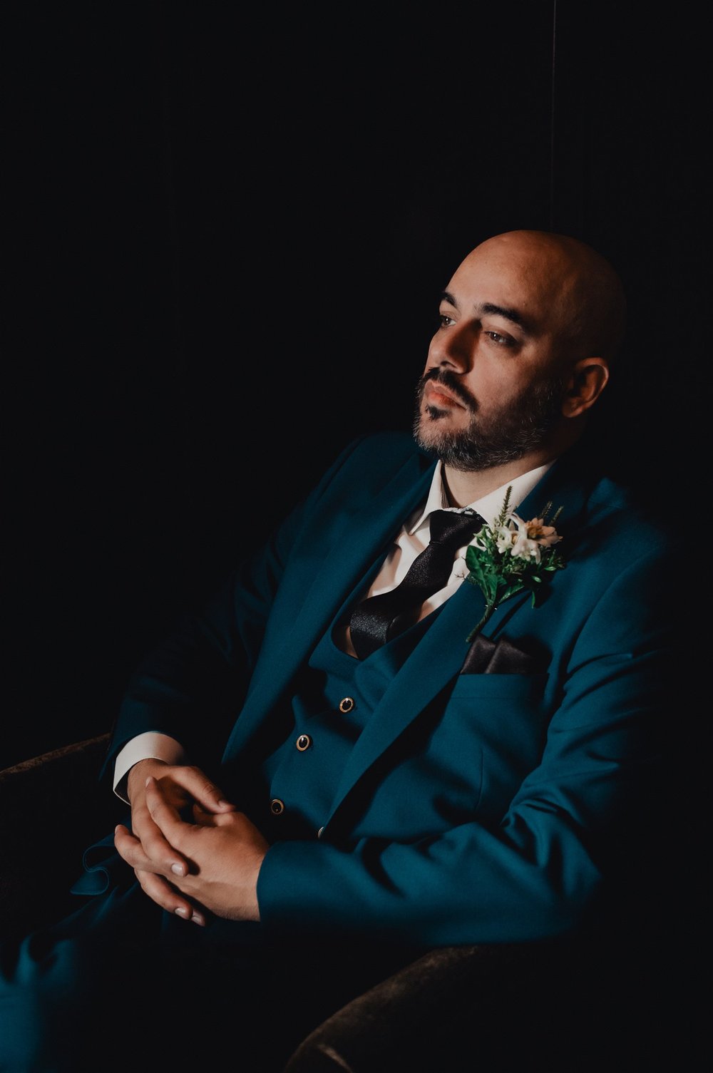 Groom Getting Ready at the Oviatt Penthouse, wedding photo by Lulan Studio