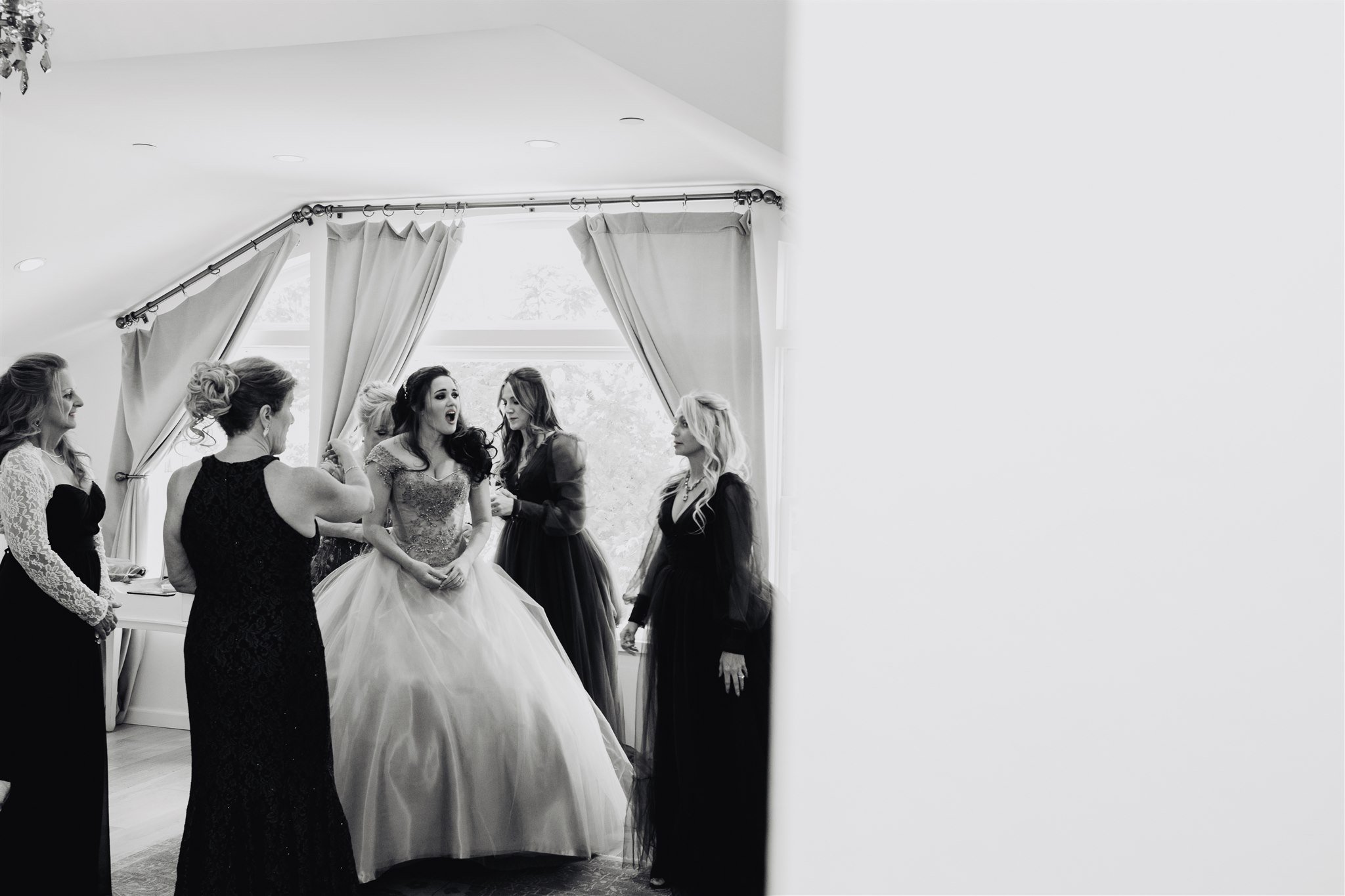 Bride &amp; Bridesmaids at Newhall Mansion taken by Lulan Studio