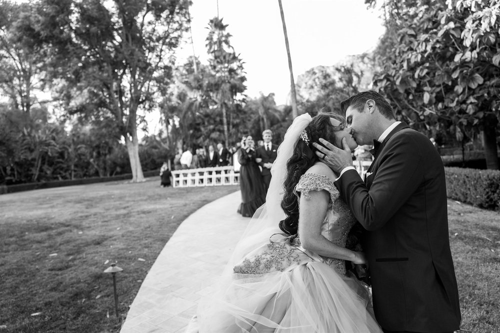 Bride &amp; Groom Wedding Portrait at Newhall Mansion taken by Lulan Studio