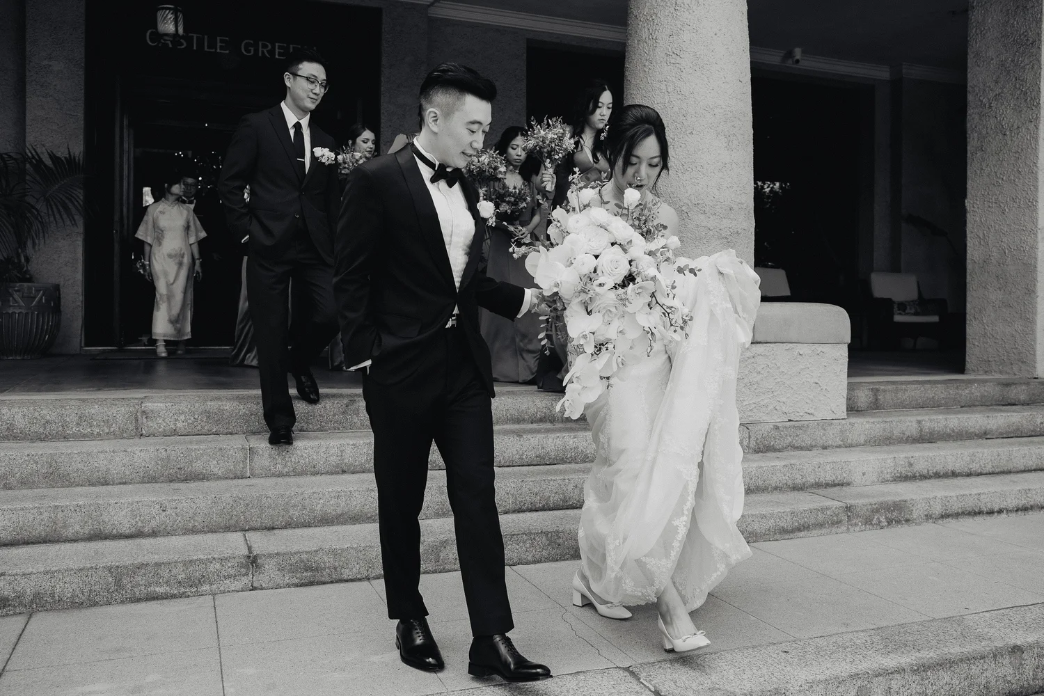 Riverside wedding photography by Lulan Studio