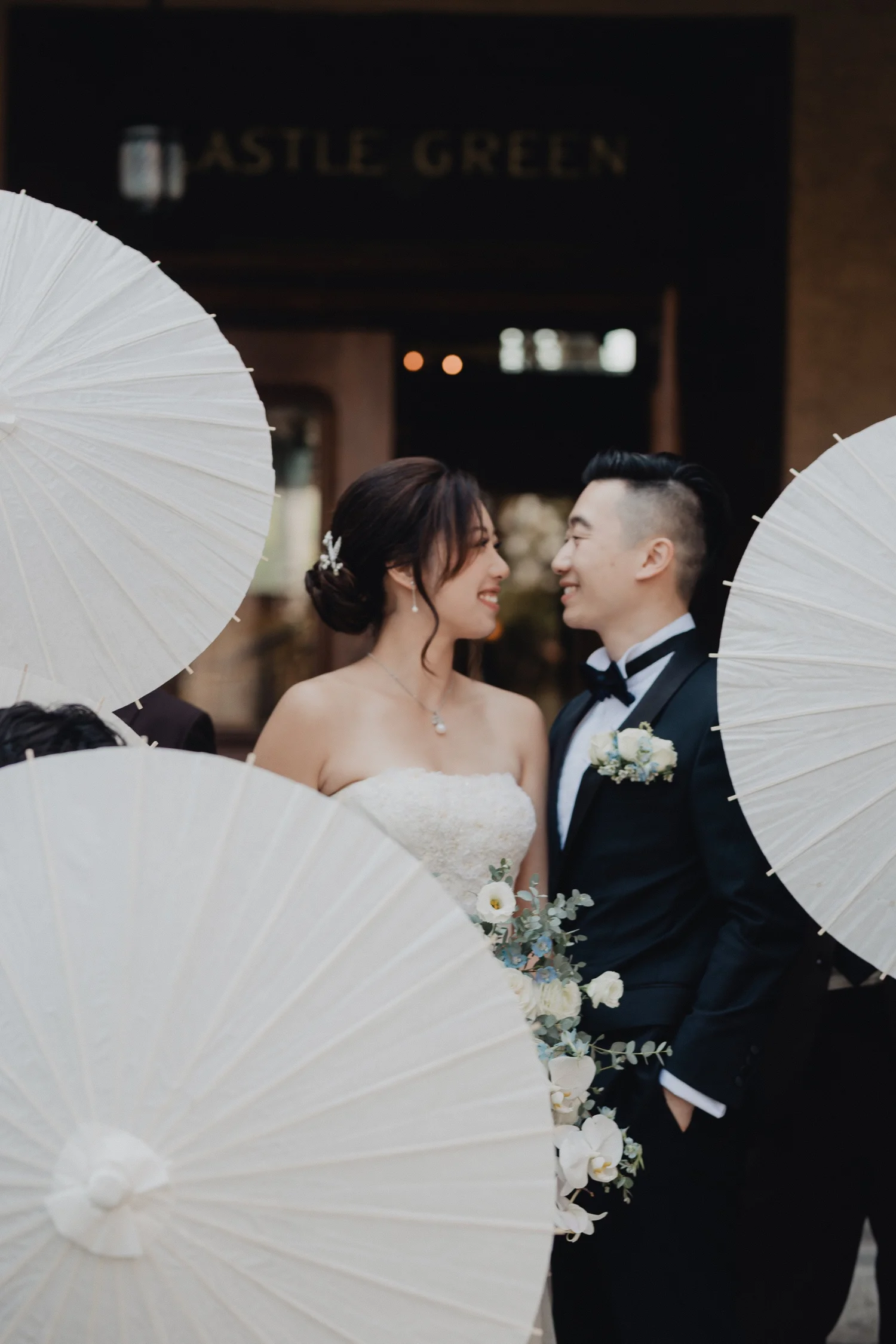 Riverside wedding photography by Lulan Studio