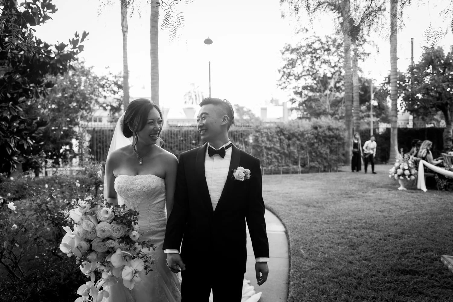 Riverside wedding photography by Lulan Studio