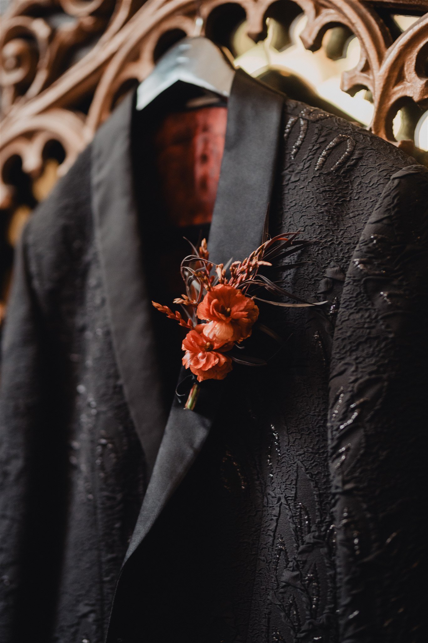 groom's suit