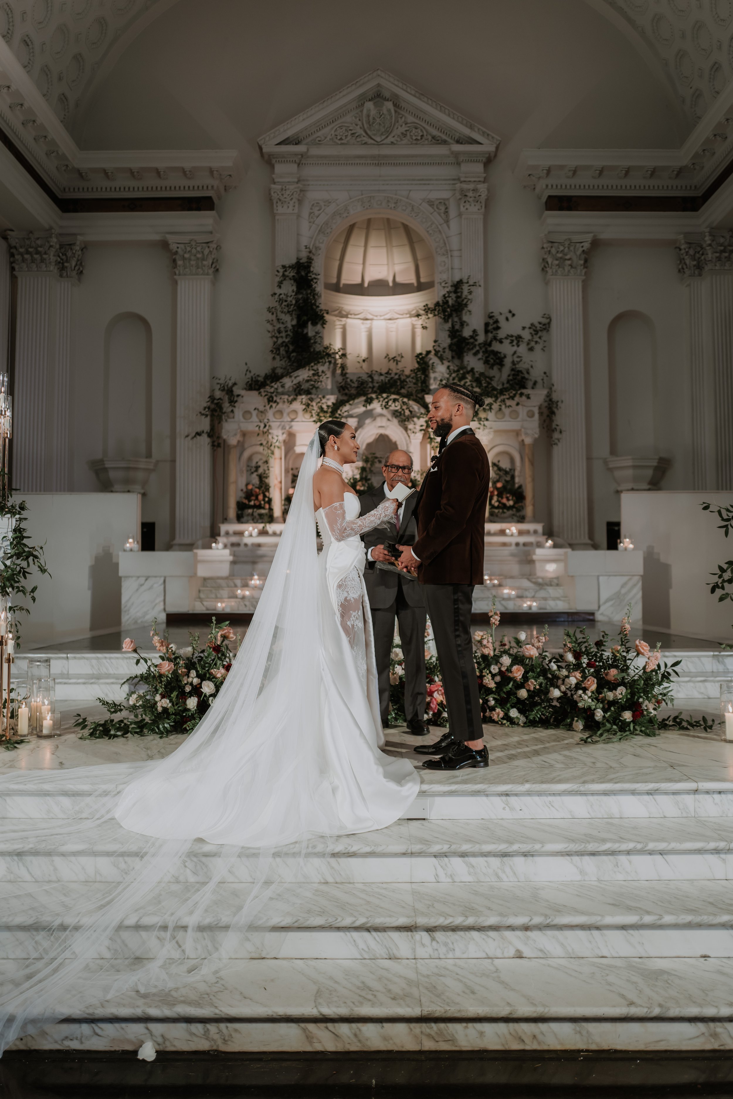 wedding ceremony at vibiana in los angeles
