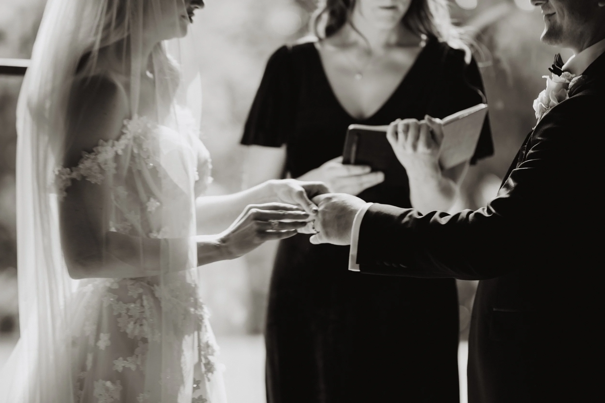 bride and groom wedding ceremony at paramour estate