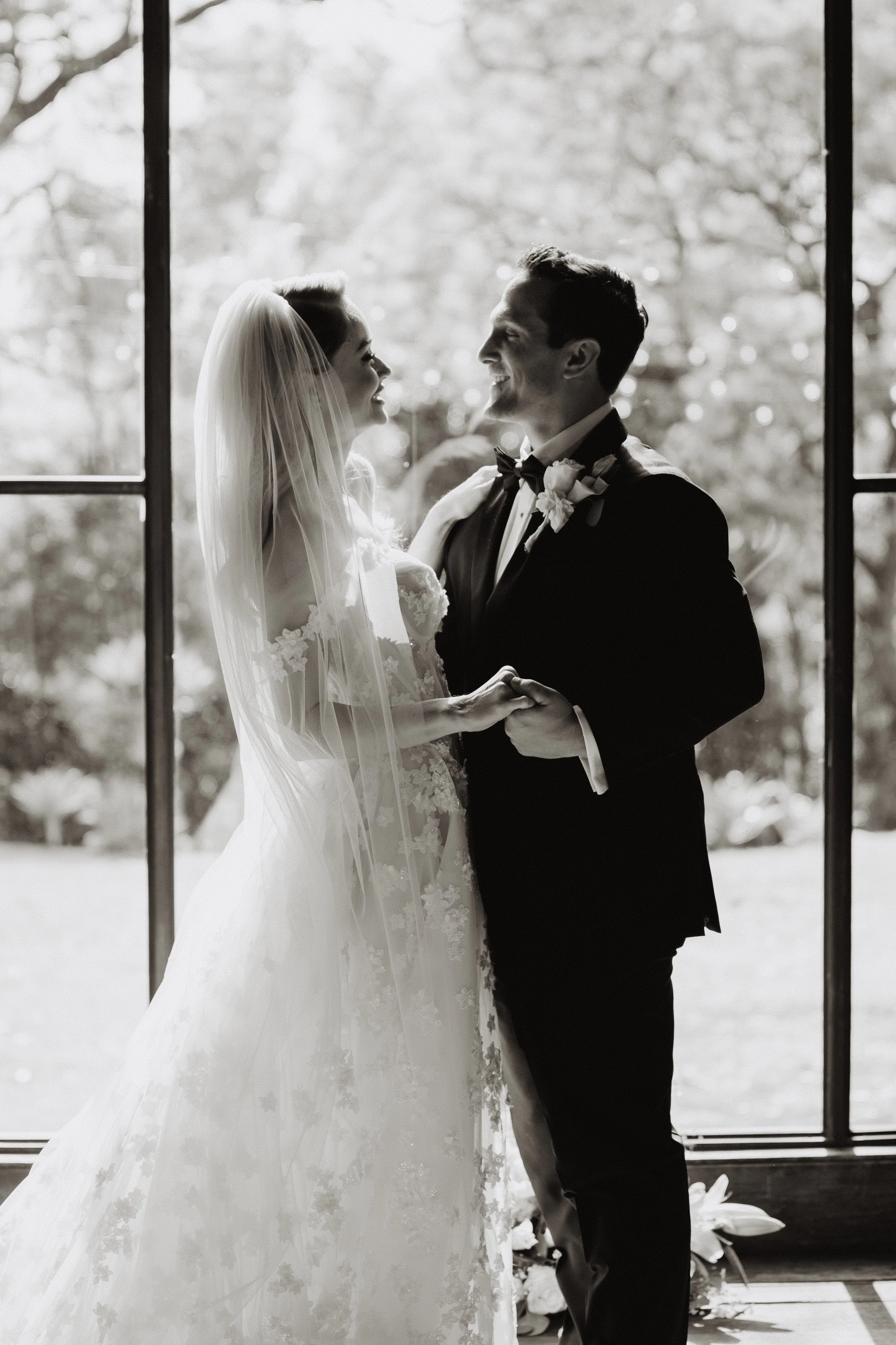 bride and groom wedding ceremony at paramour estate