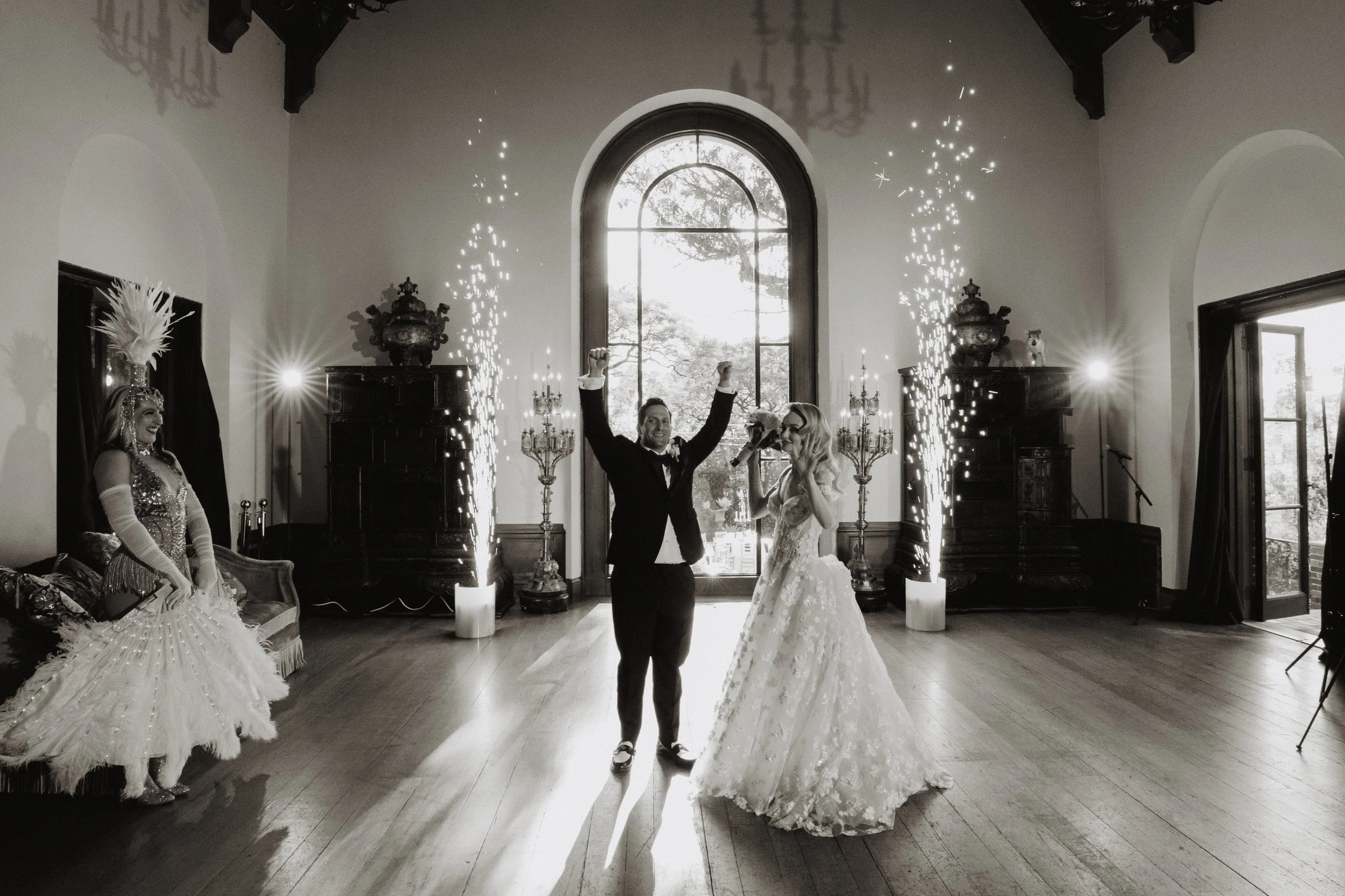 bride and groom wedding ceremony at paramour estate