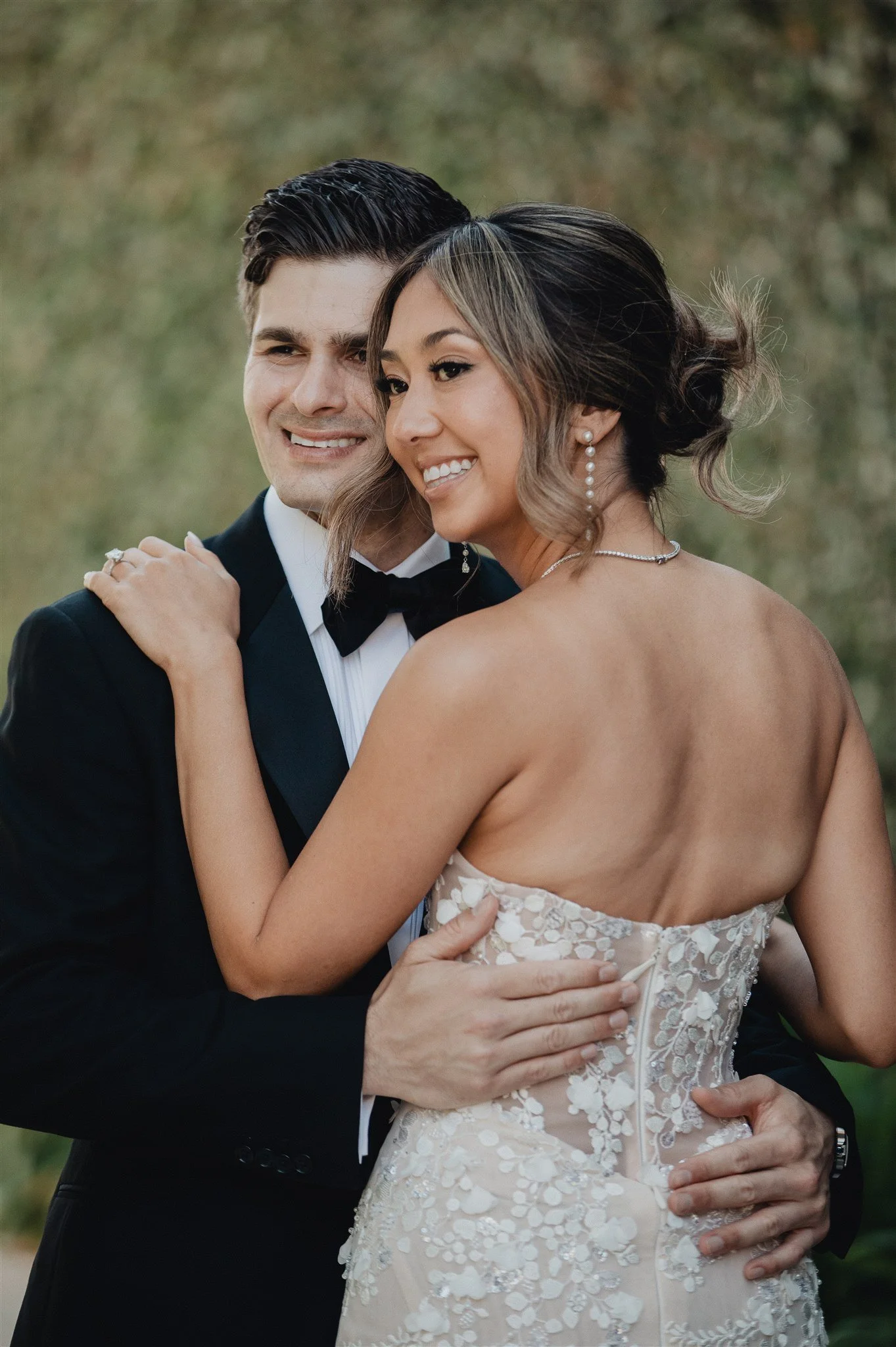 bride and groom first look on their wedding day at skirball cultural center