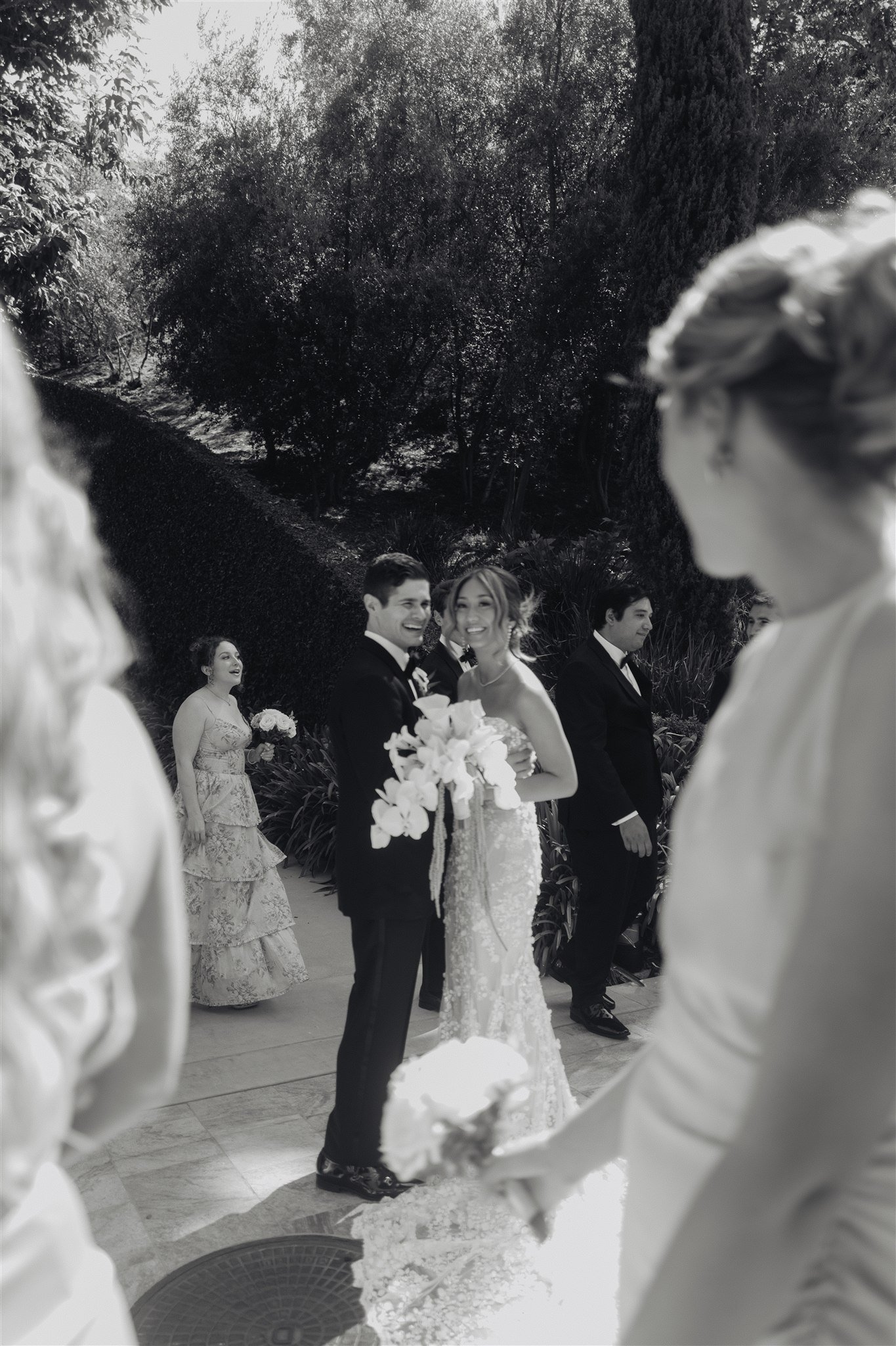 wedding party photos at skirball cultural center