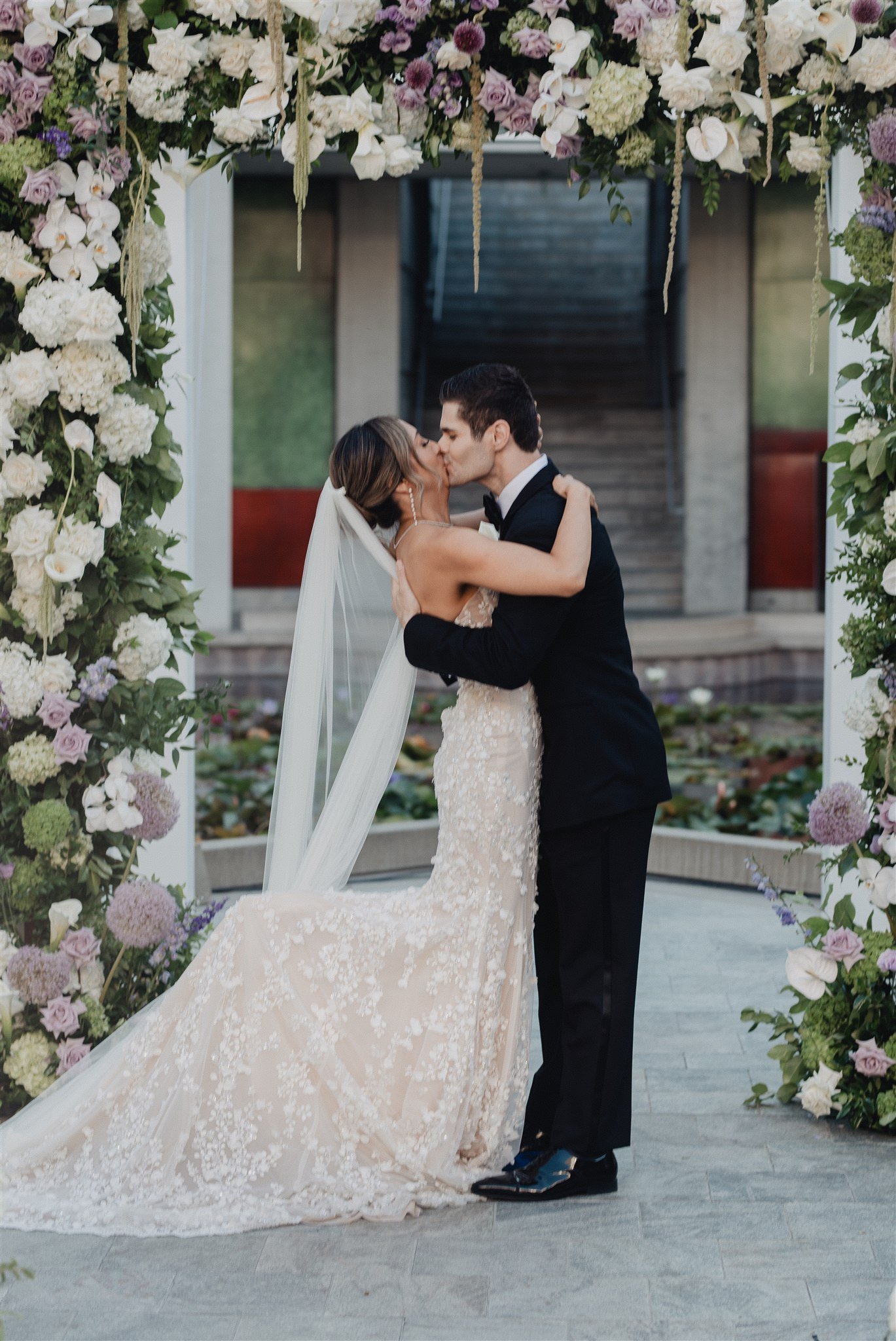 wedding ceremony at skirball cultural center