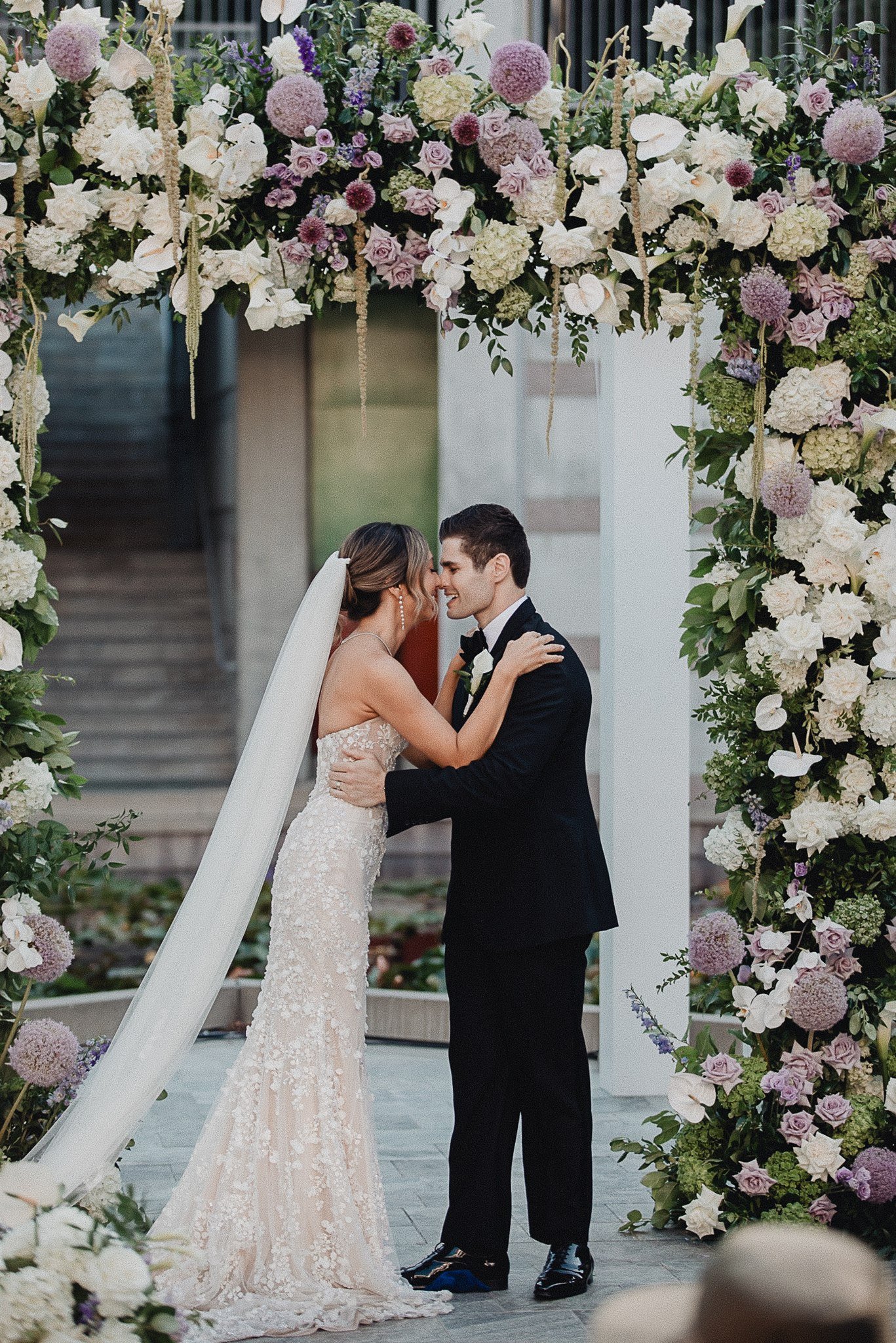 wedding ceremony at skirball cultural center