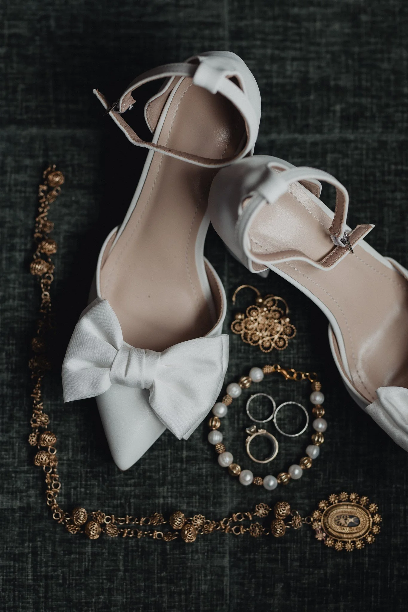 wedding day getting ready details at christ cathedral