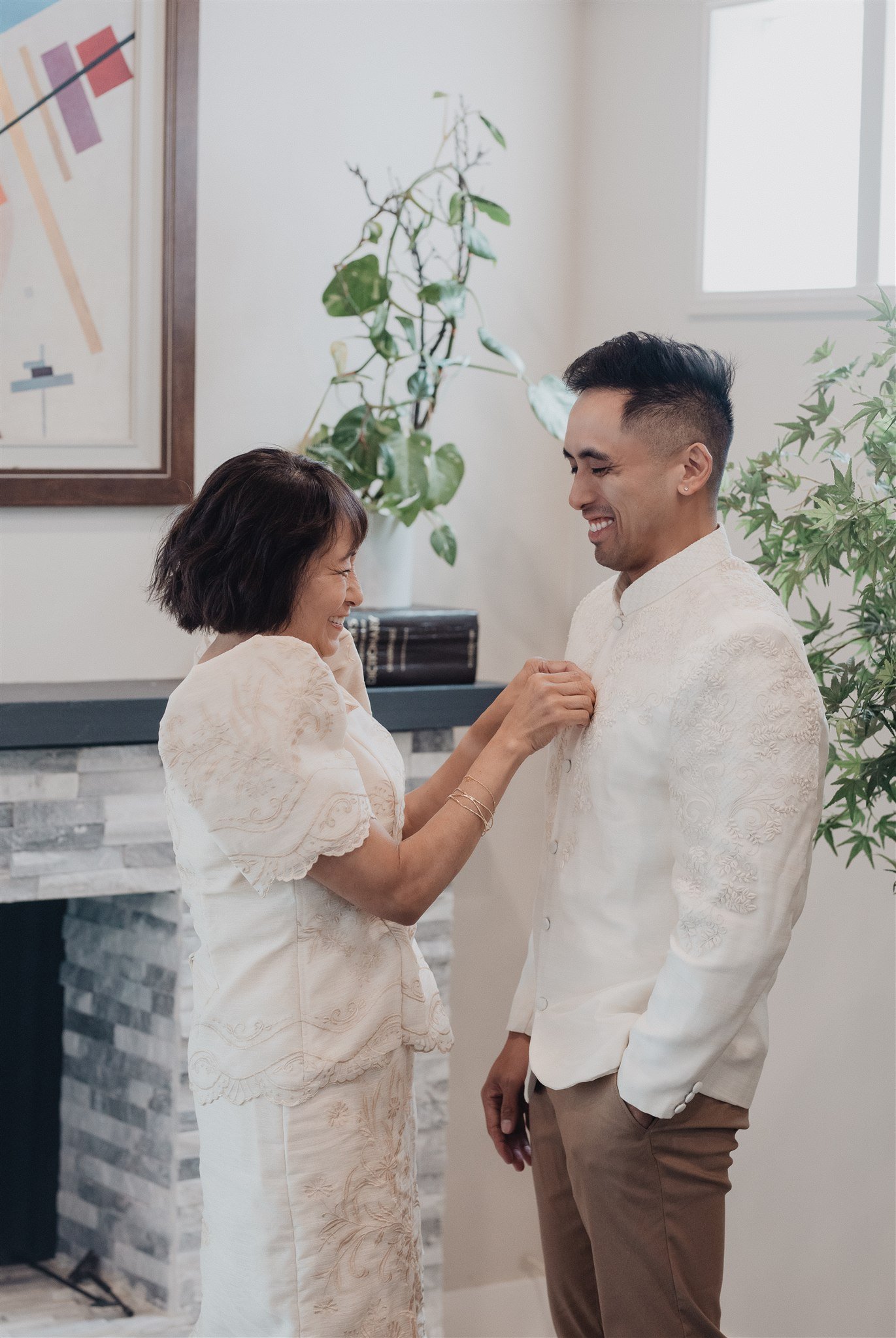 groom getting ready on his wedding day