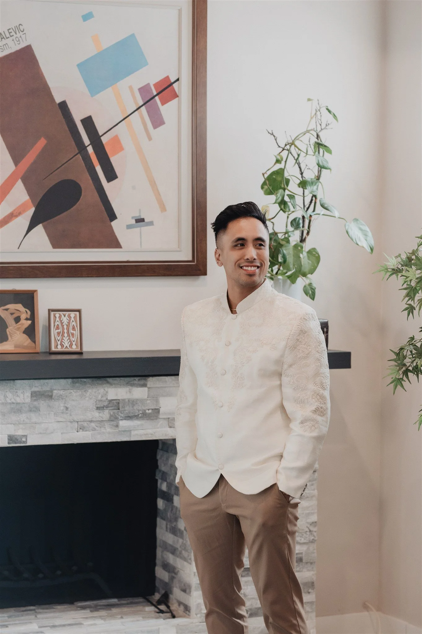groom getting ready on his wedding day