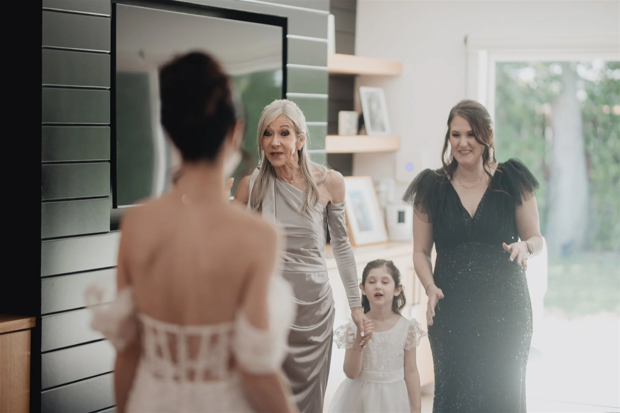 bride getting ready details on her wedding day at castaway burbank