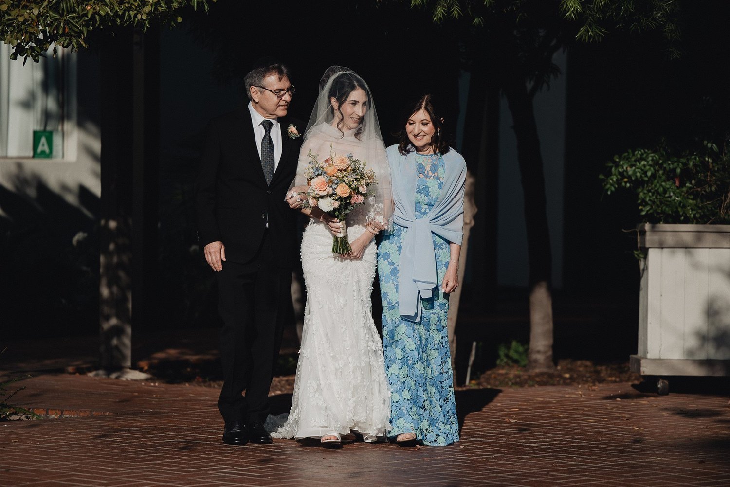 Glendale wedding photography by Lulan Studio