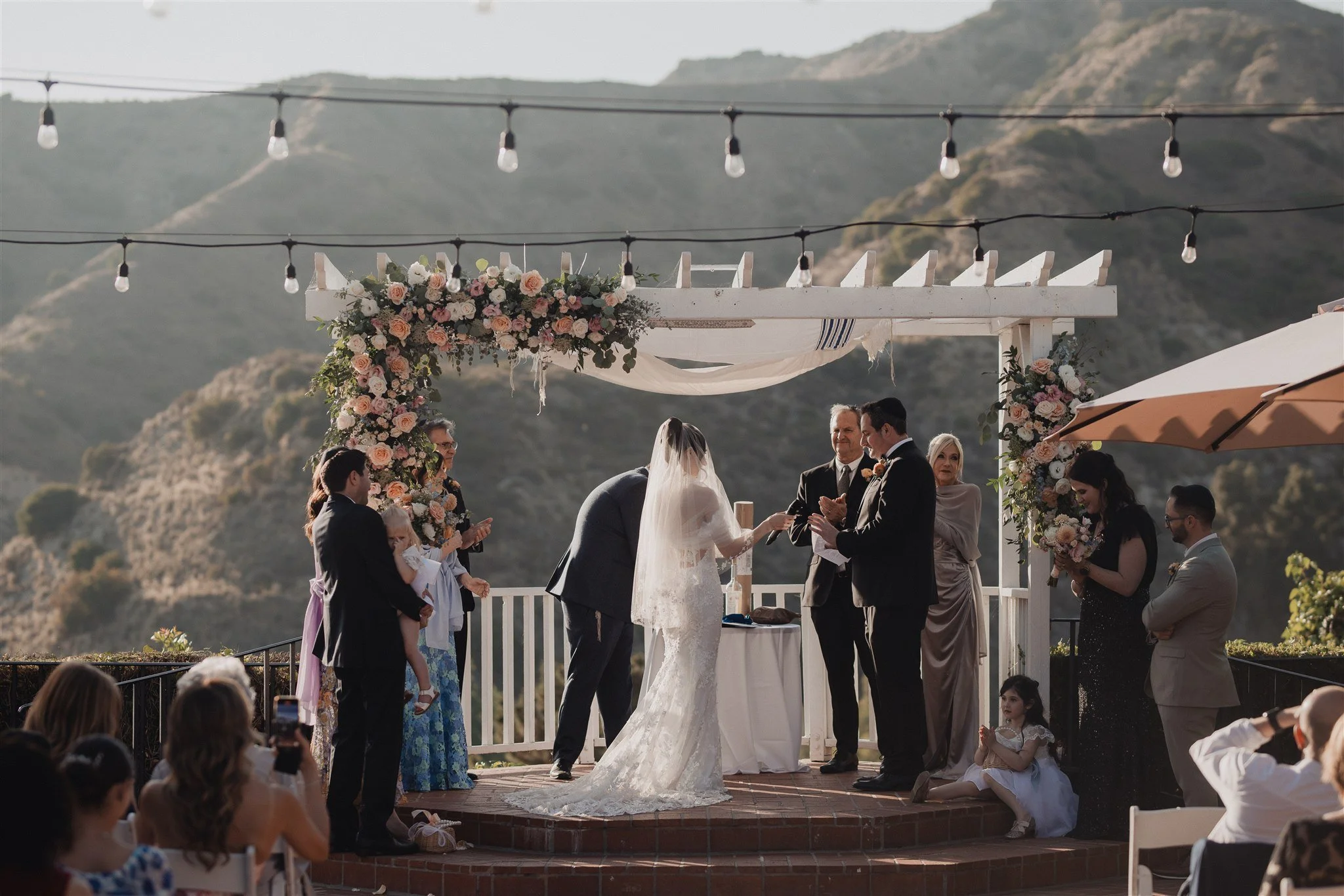 wedding ceremony at castaway burbank