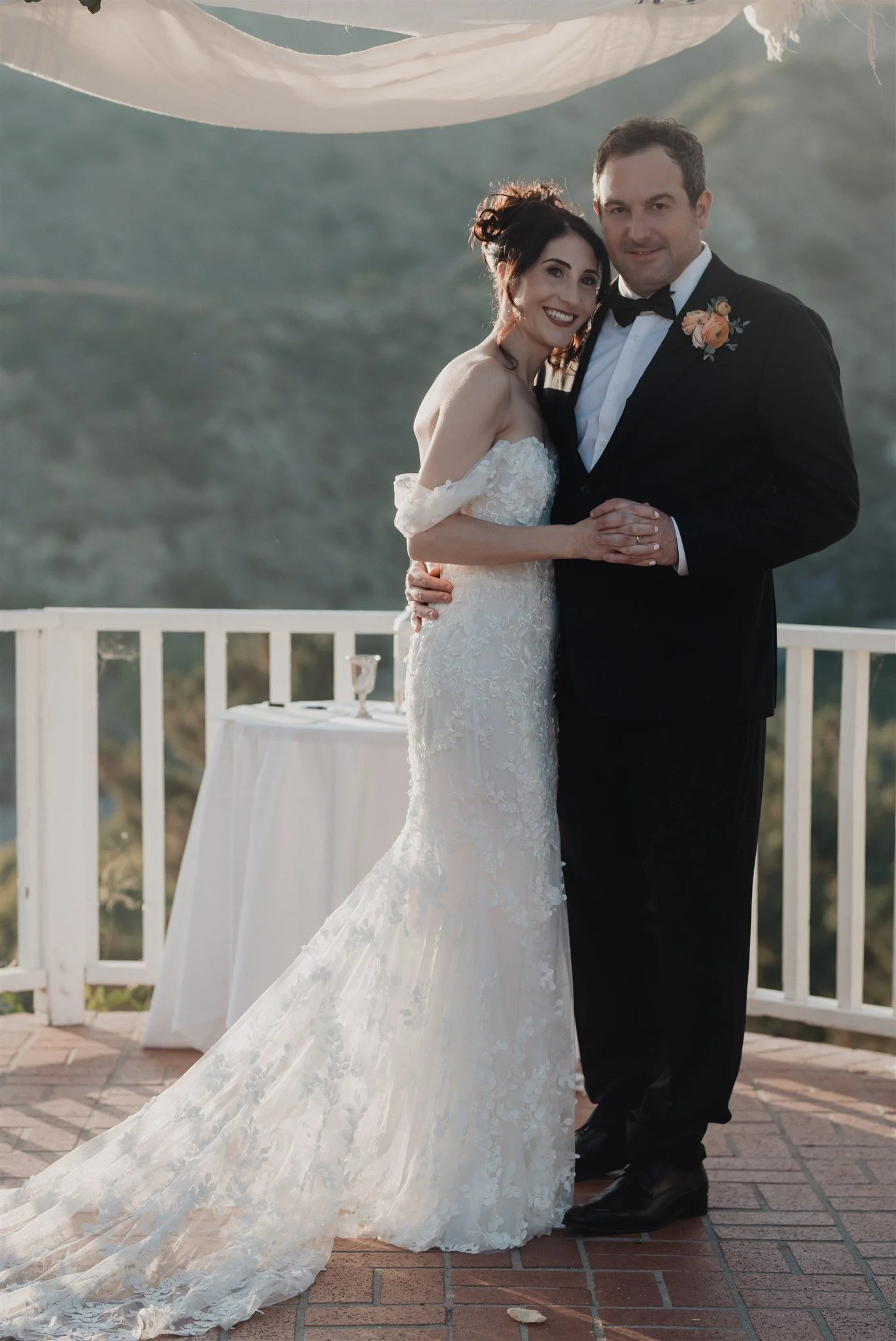 bride and groom wedding portraits at castaway burbank