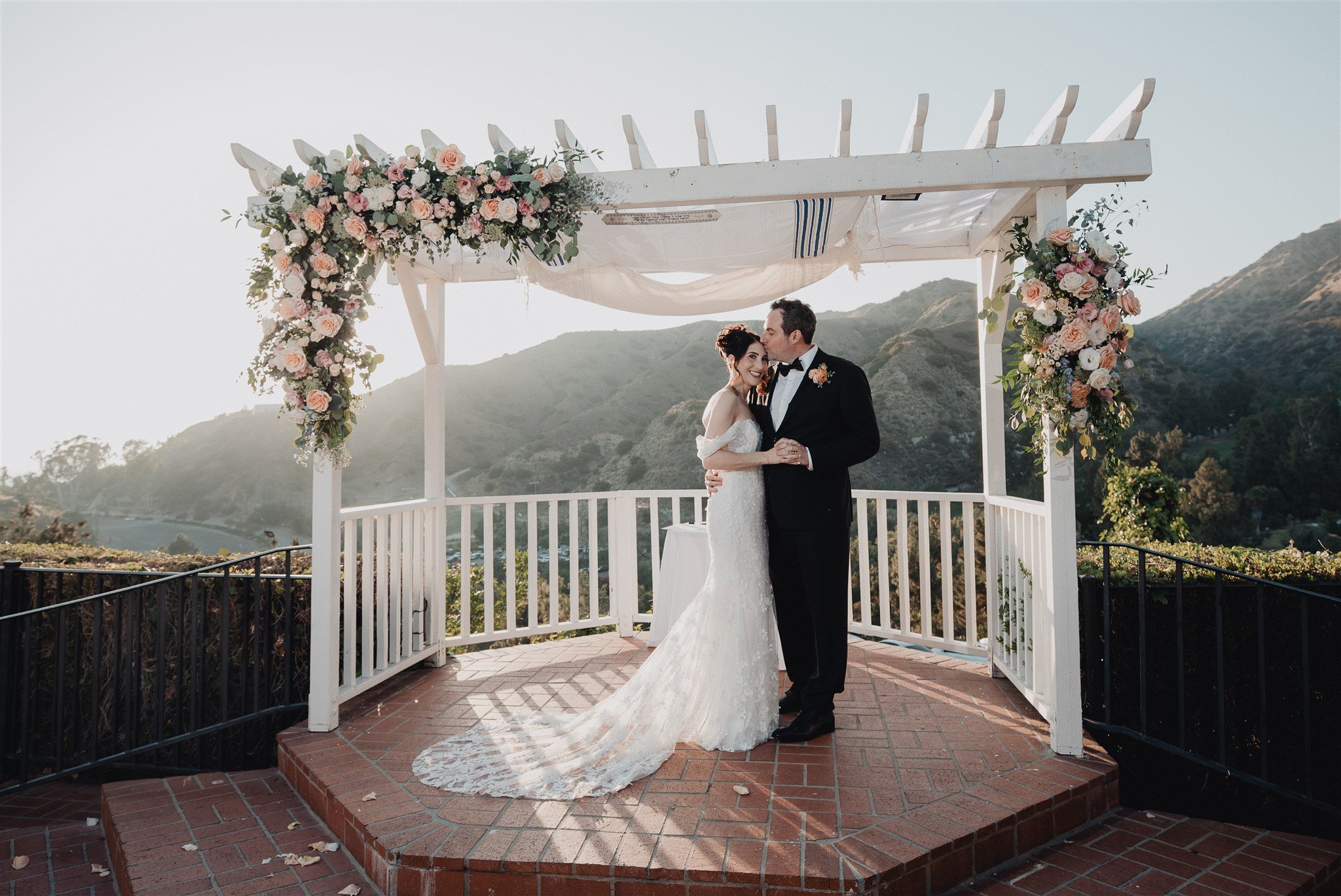 bride and groom wedding portraits at castaway burbank