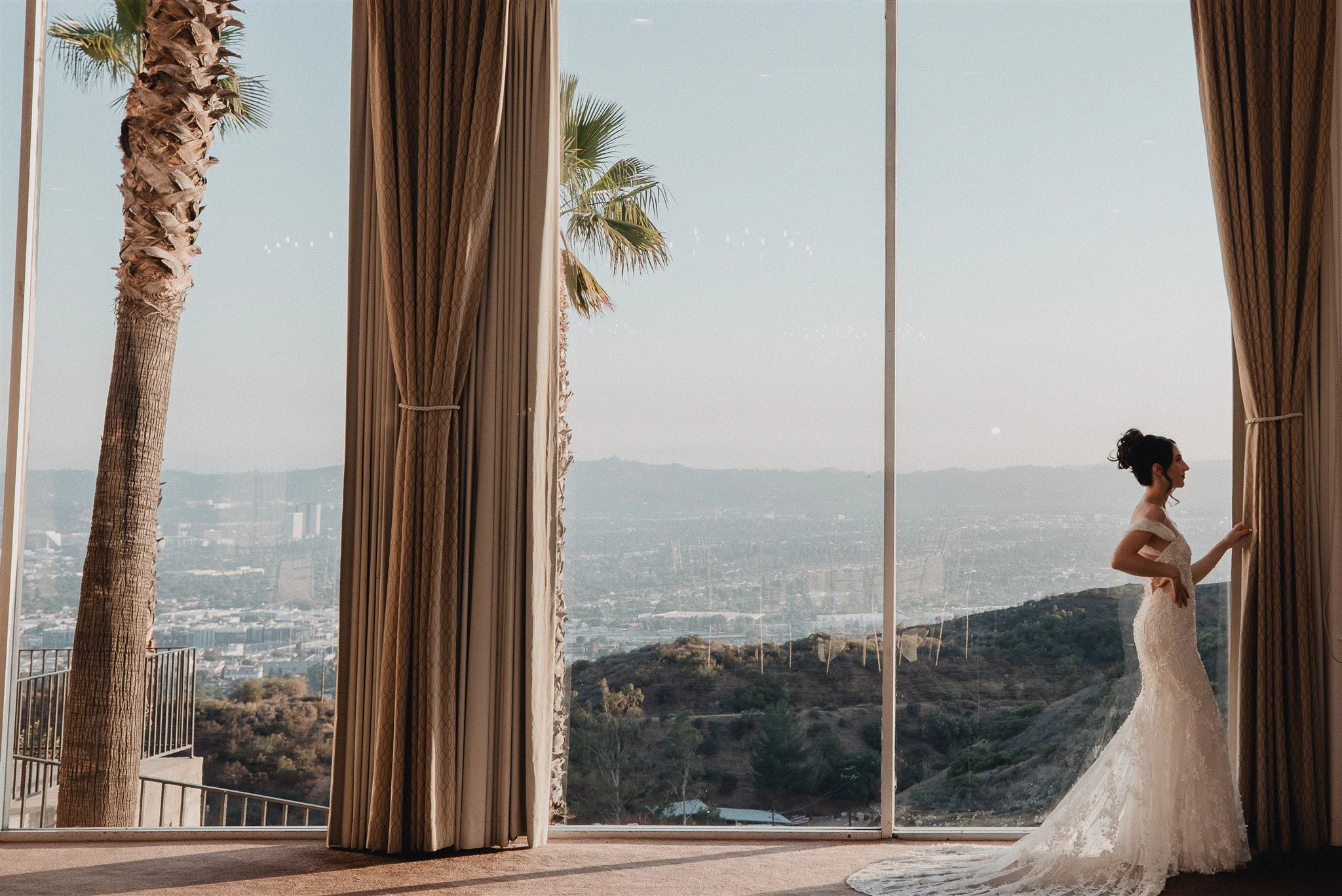 bride and groom wedding portraits at castaway burbank