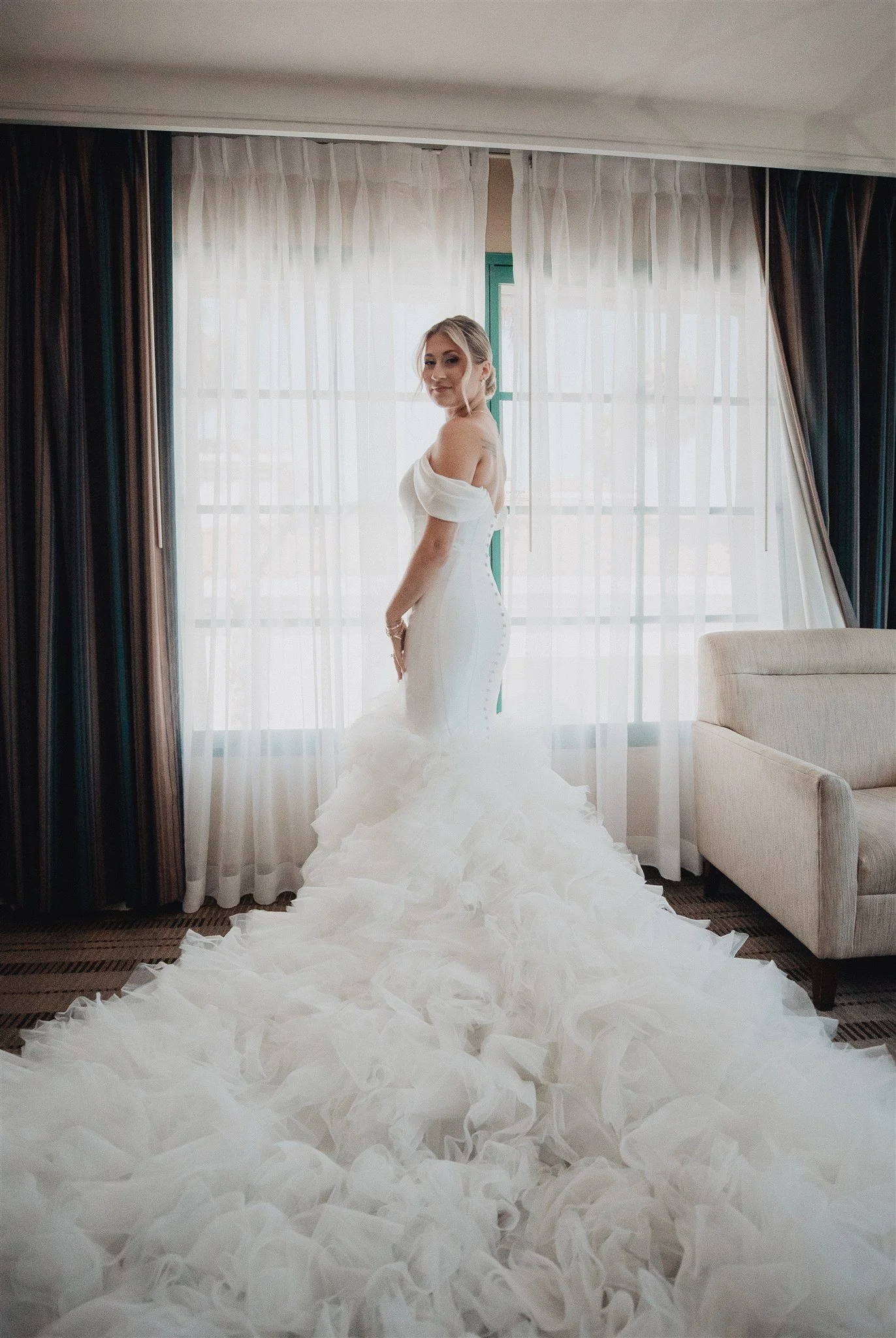 bride getting ready for her wedding day at DoubleTree in San Pedro