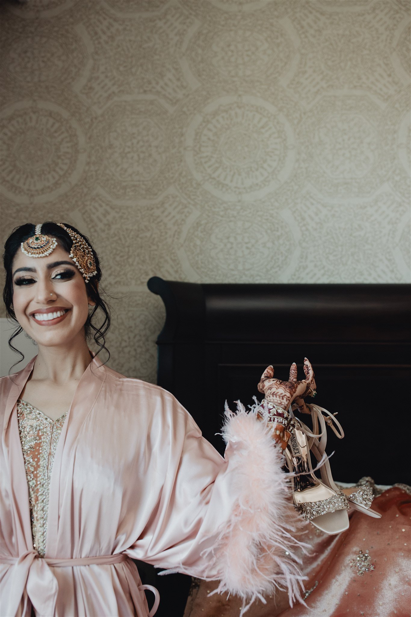 indian bride getting ready for her wedding day at anaheim hills golf course