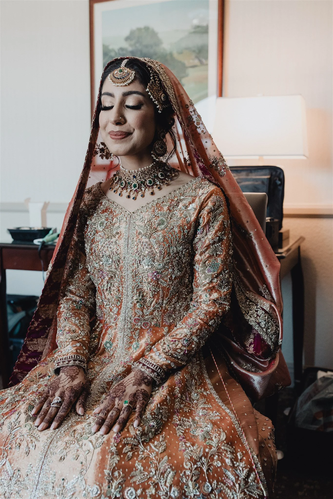 indian bride getting ready for her wedding day at anaheim hills golf course