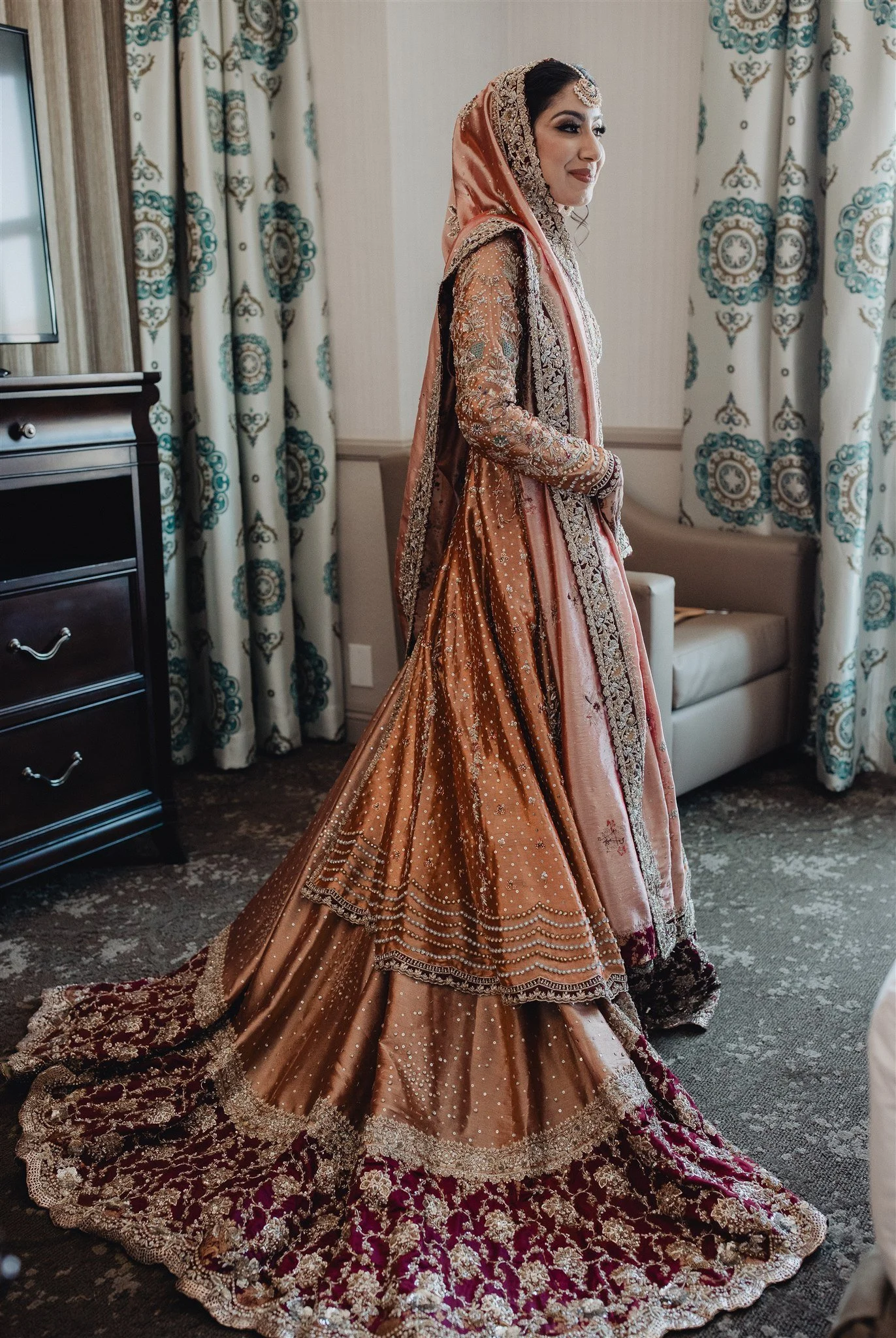 indian bride getting ready for her wedding day at anaheim hills golf course