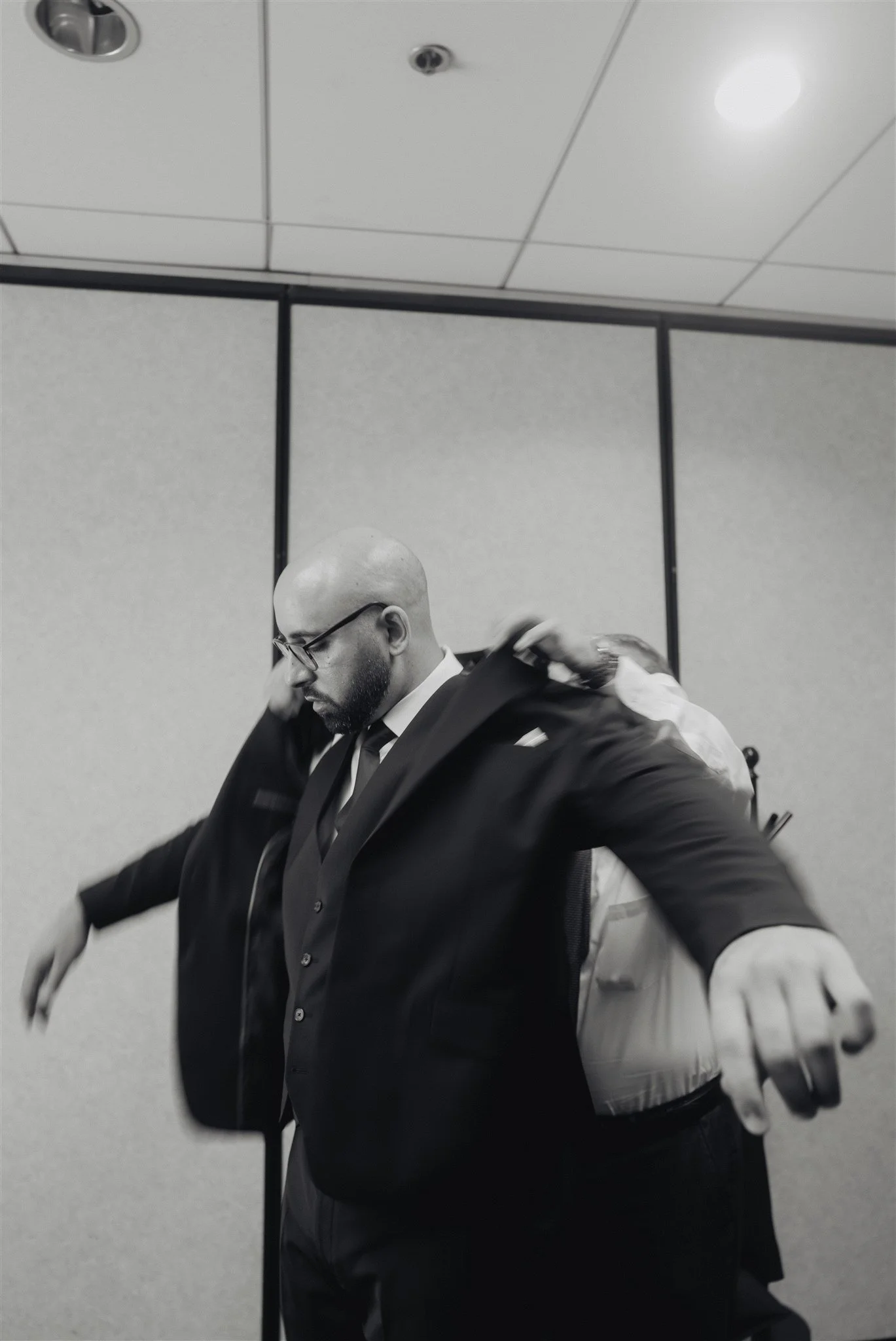 indian groom getting ready for his wedding day at anaheim hills golf course