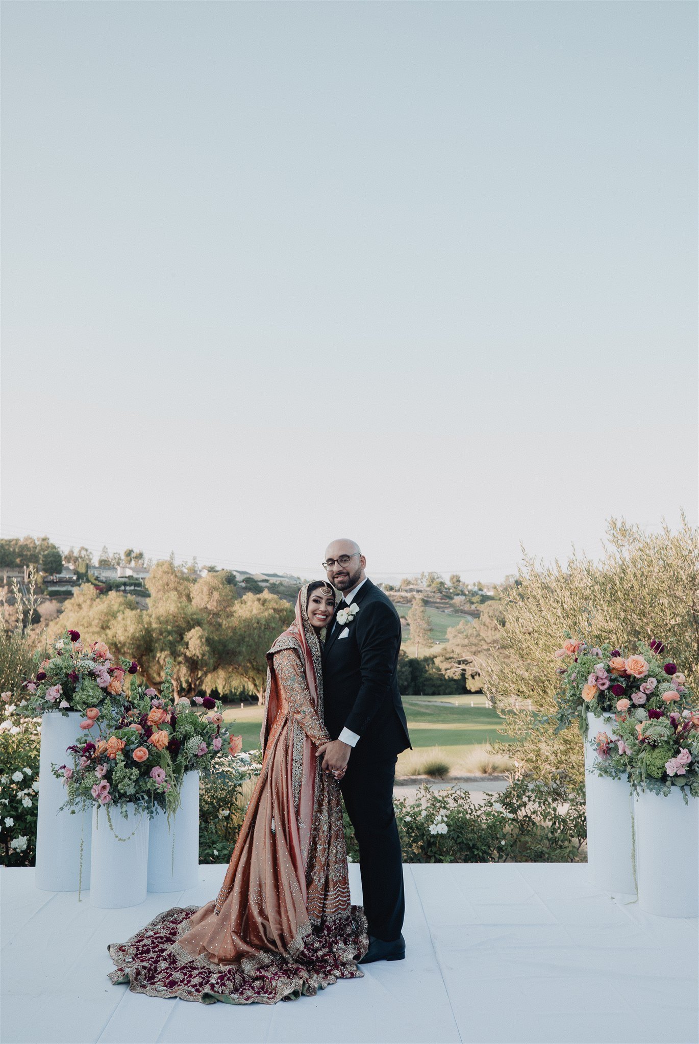 bride and groom location shoot on their wedding day at anaheim hills golf course