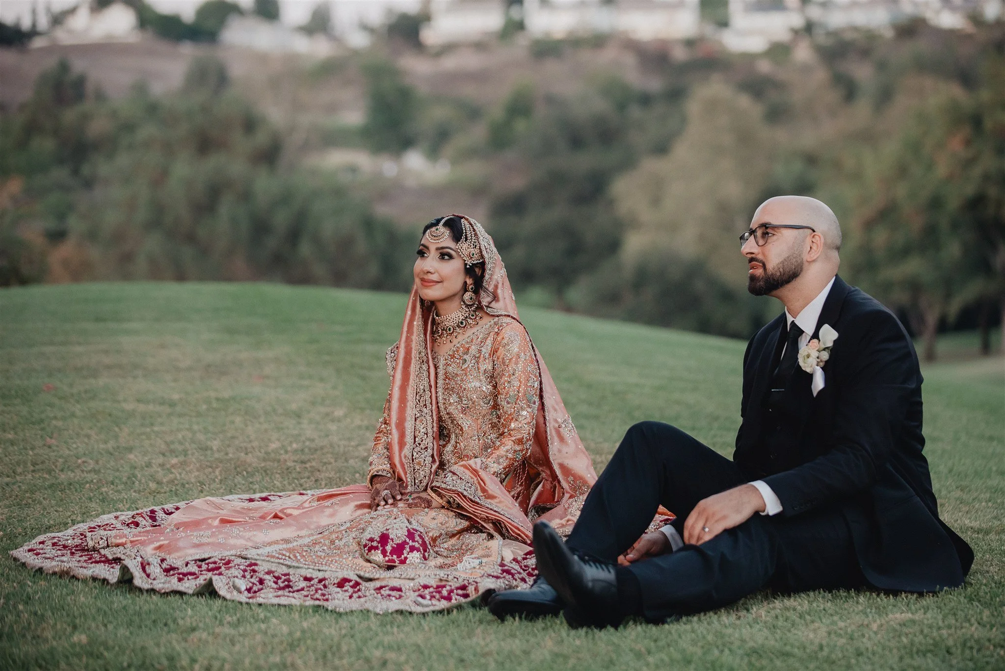 bride and groom location shoot on their wedding day at anaheim hills golf course