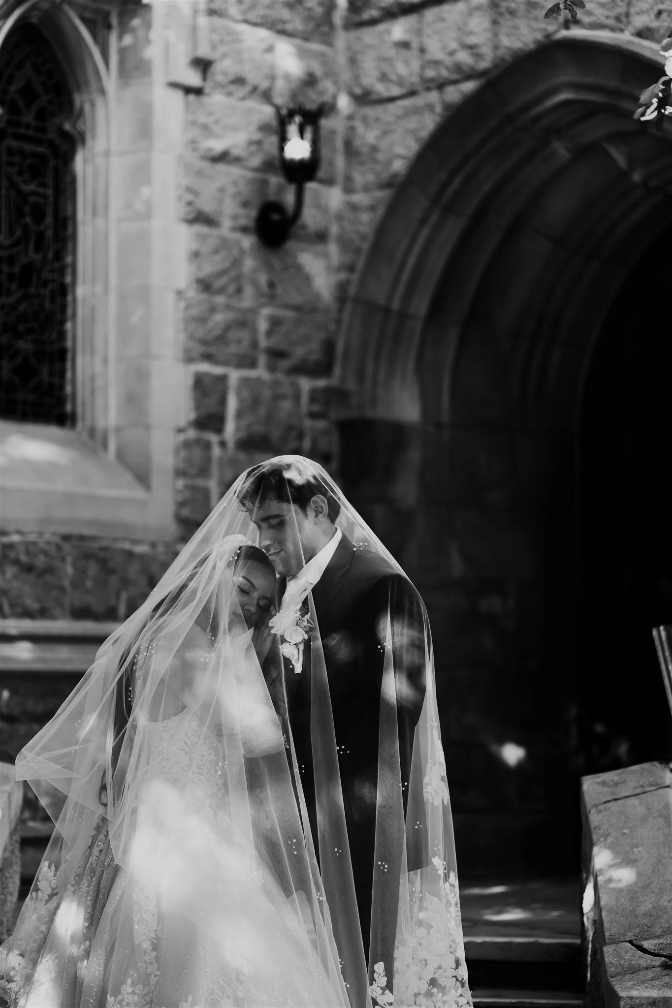 bride and groom location shoot in at incarnation catholic church