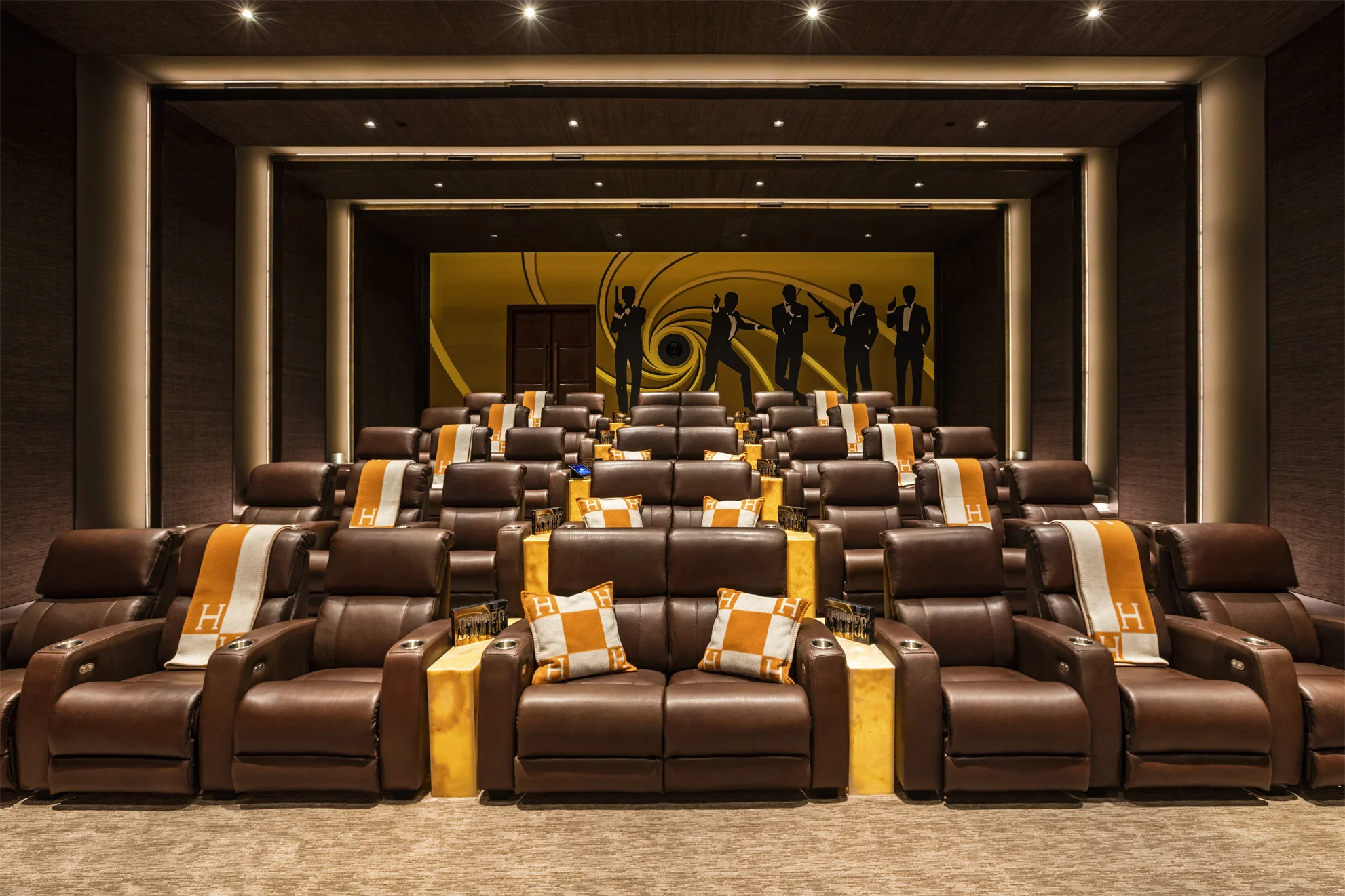 08.MovieTheater-.jpg