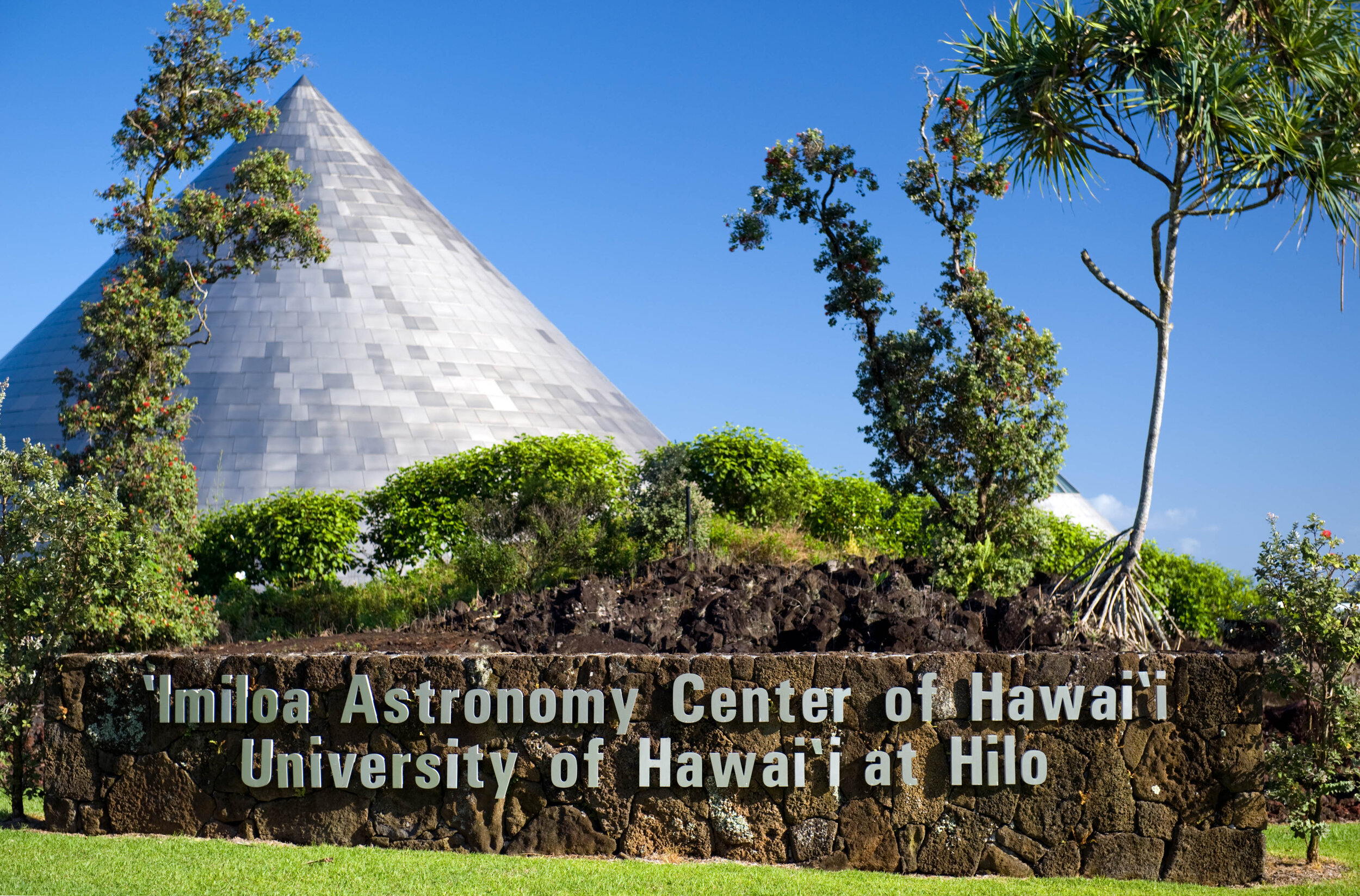 Imiloa Astronomy Center 01.jpg