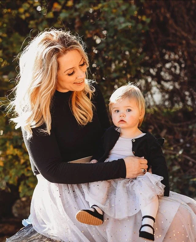 Moms: These moments don&rsquo;t last forever..Grab them while you can! 👩🏼👧🏼 We loved dolling up this beautiful new mama for her #MommyAndMe session💕
. . .
Photography: @leoneandgray | Mom: @jennspecketer | Makeup: @novabeautycollective