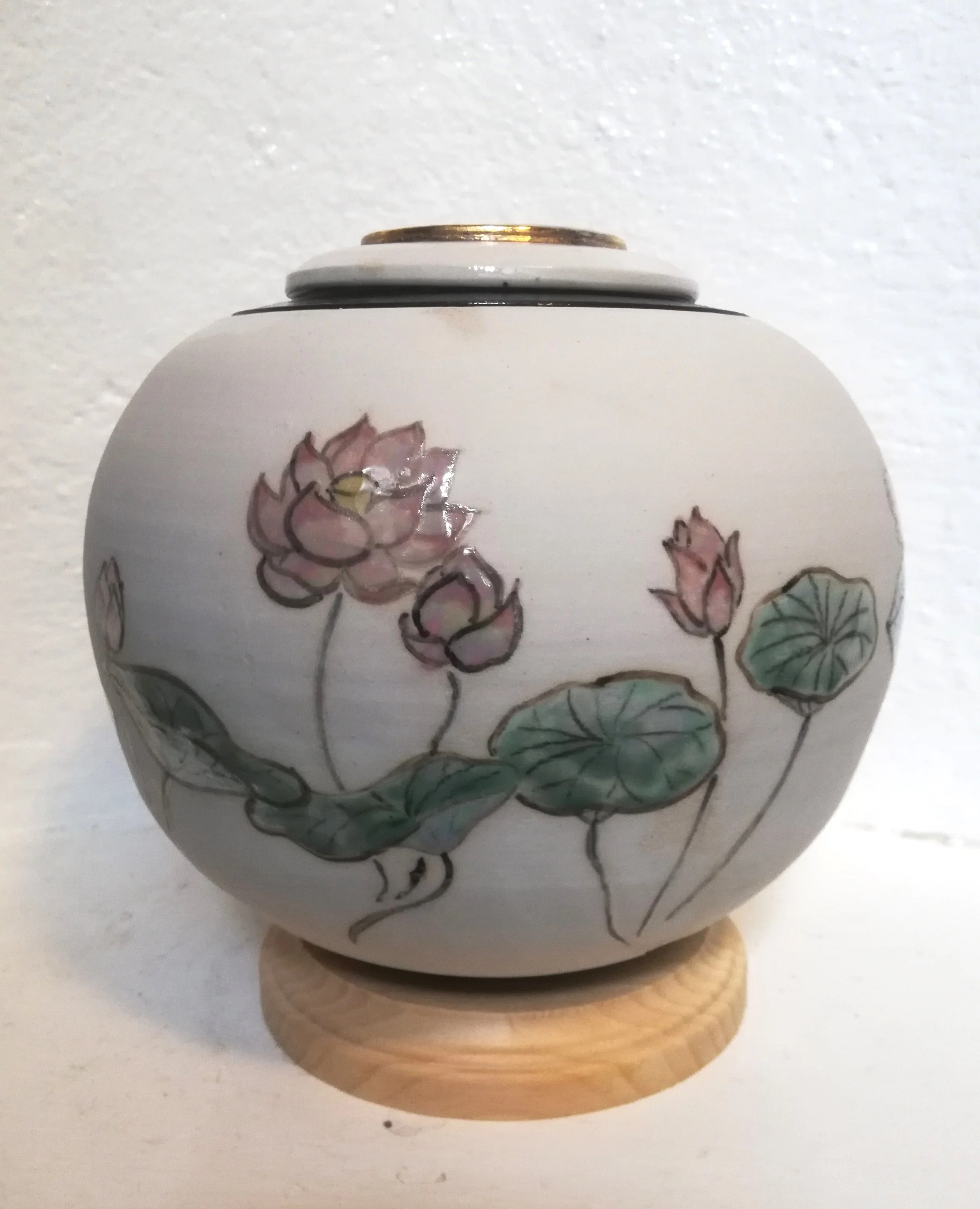 chang vase.jpg