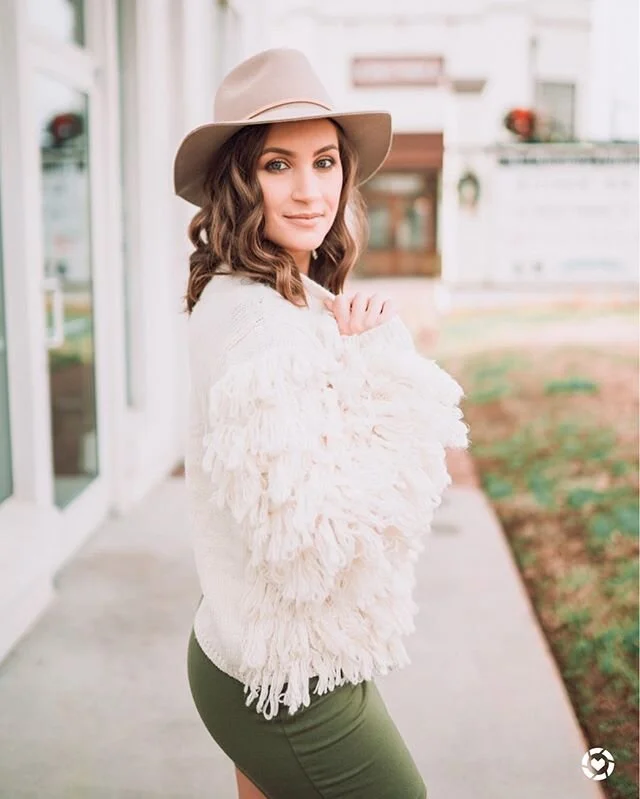 Throwback to when we could go places and be around people. On a brighter note, this @brixton hat is on sale at @nordstrom right now for under $40! Did y&rsquo;all know that Nordstrom has free shipping and free returns?? That&rsquo;s why I love shoppi