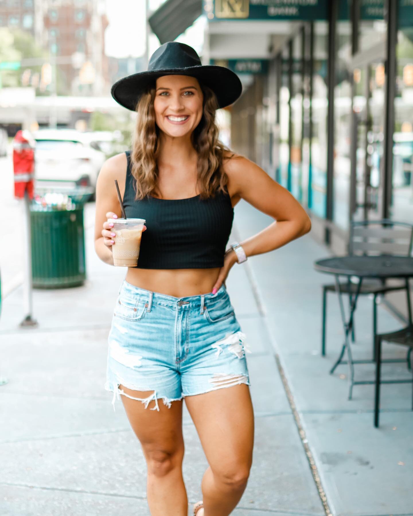 I had a few people ask about my shorts in my stories yesterday, so I thought I would share another outfit with them. They are definitely my new favorite pair because they are so comfortable! I got them at an @americaneagle outlet, but I linked a simi