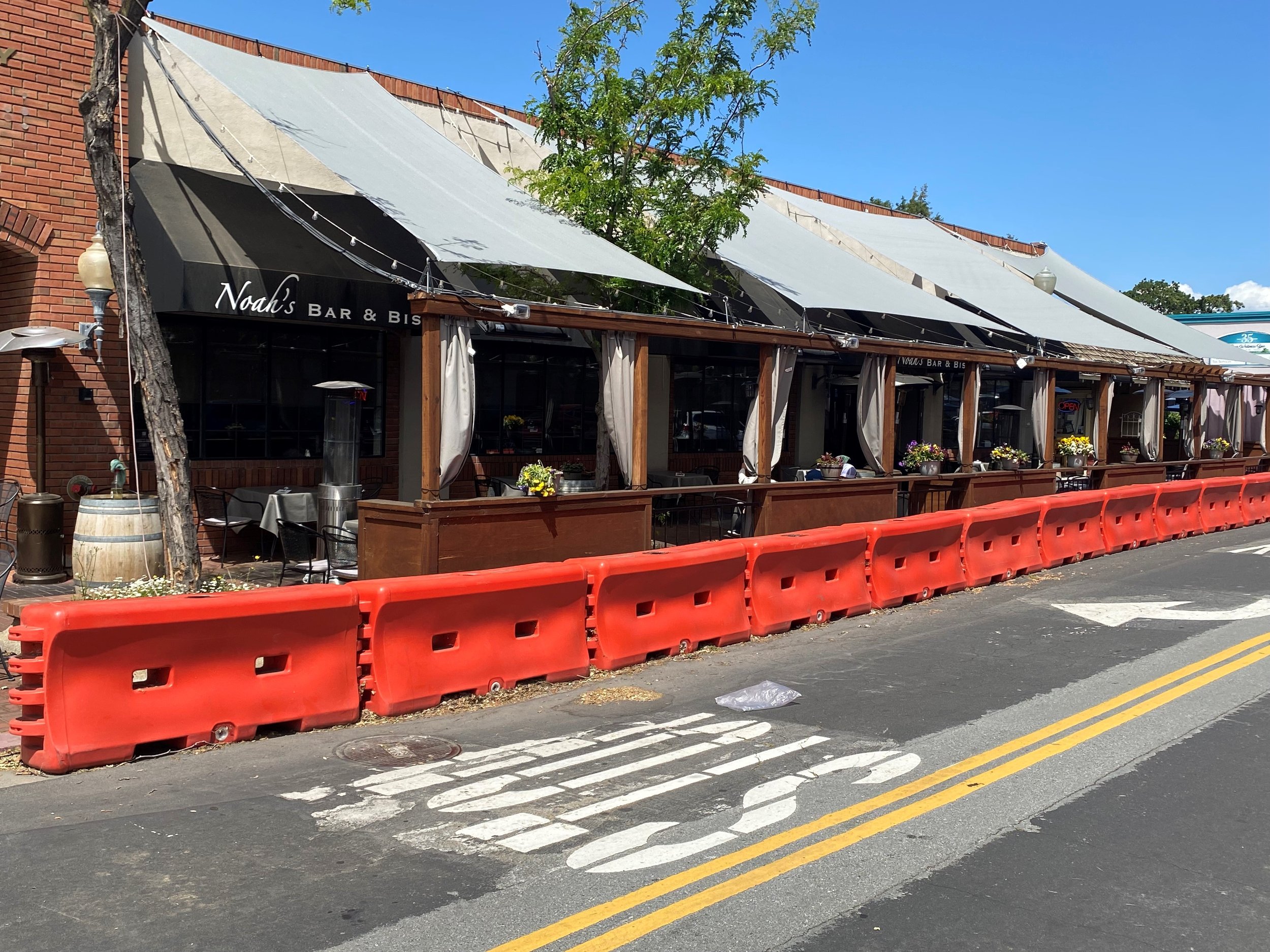 Public Parklet- Noah's Bistro