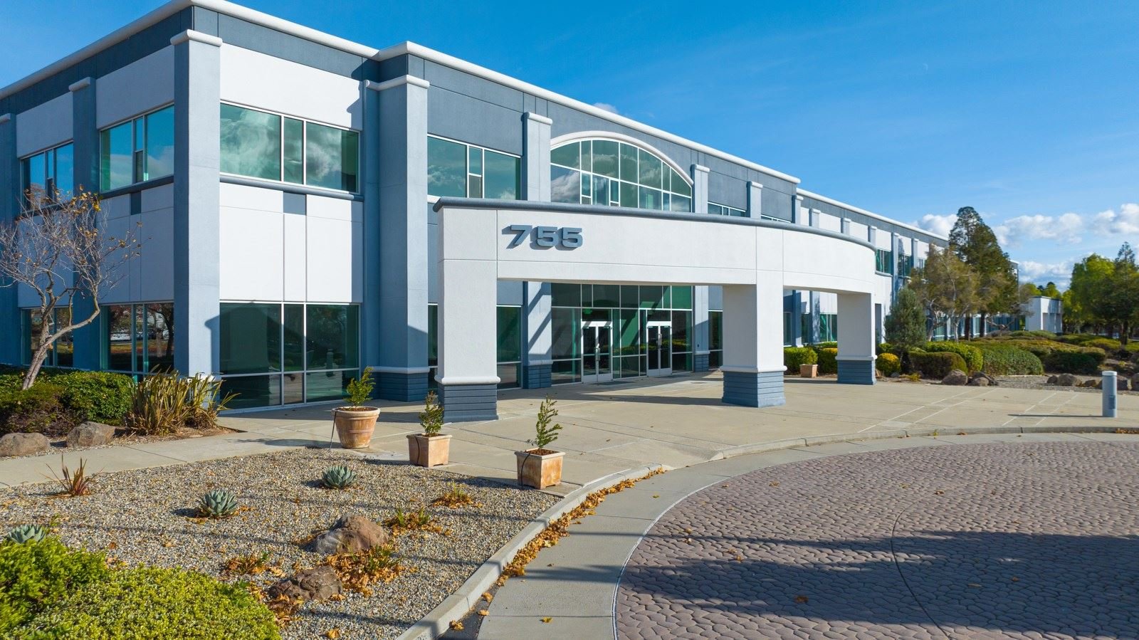 Group led by Shoe Palace CEO buys big South Bay advanced tech building