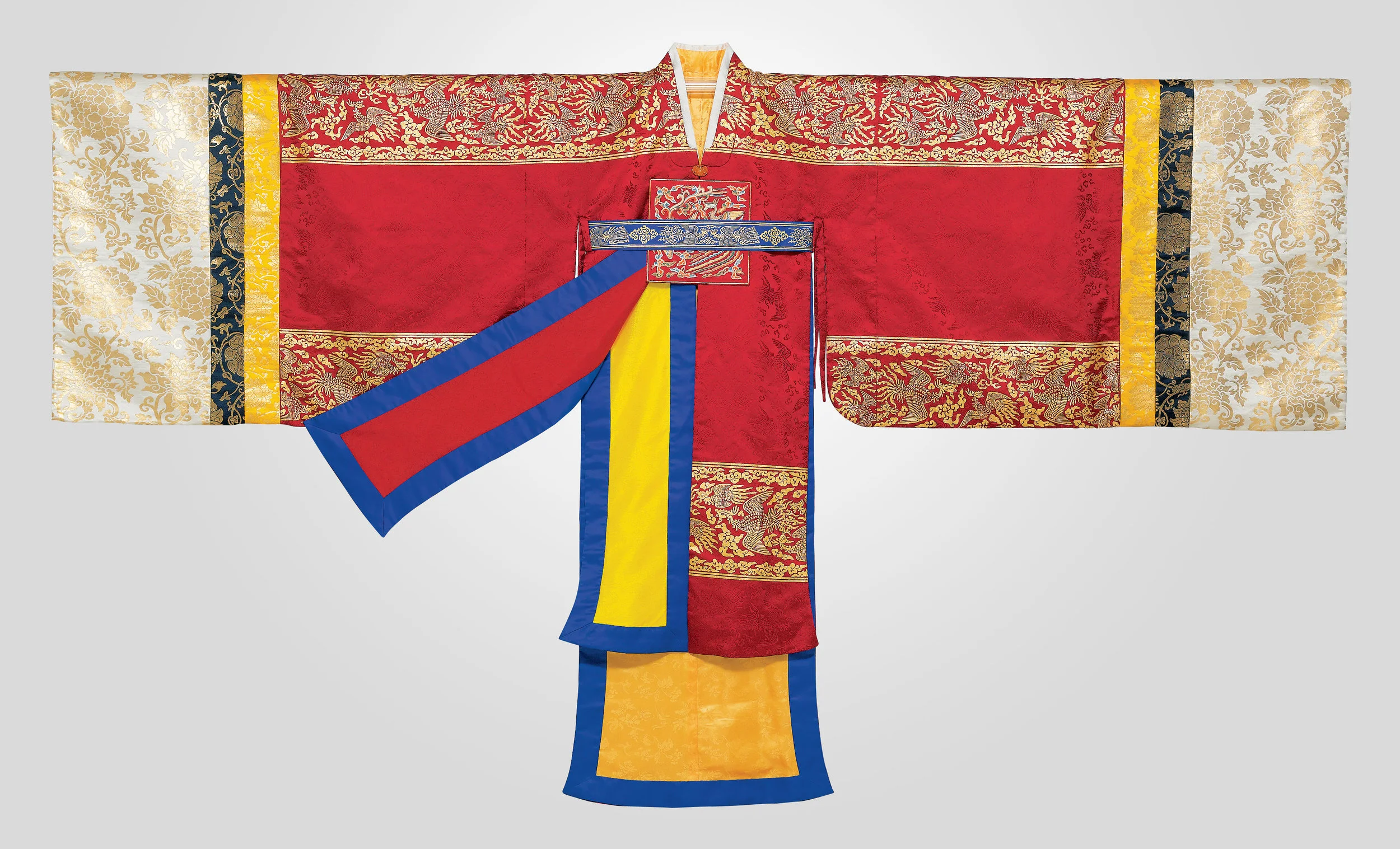 queen's-red-dress.jpg