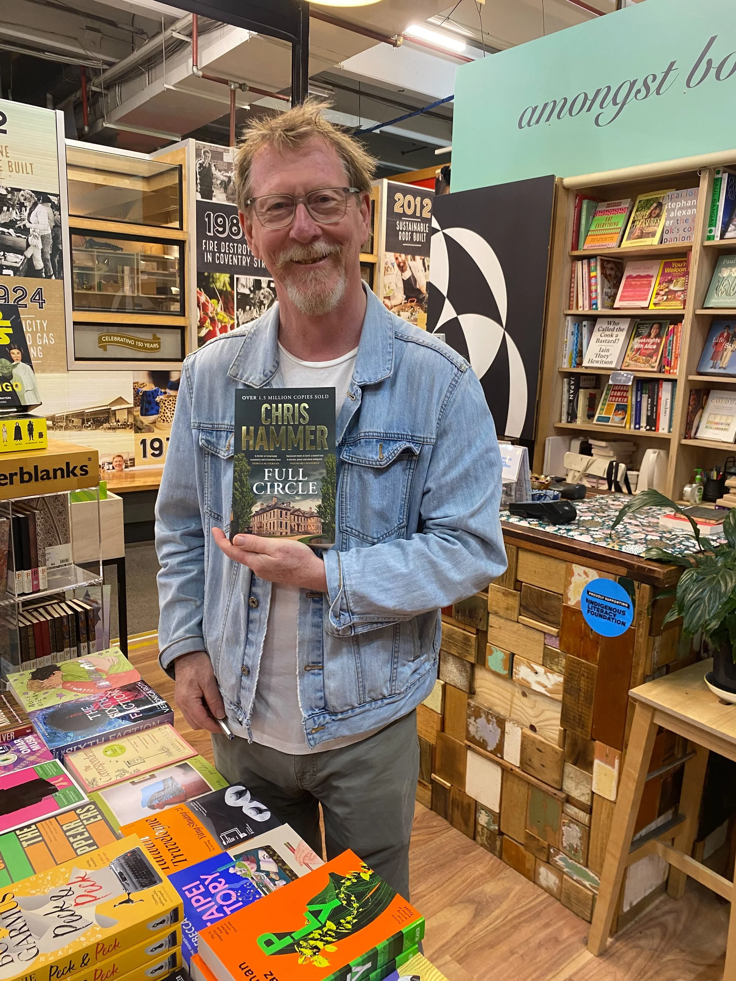 We were lucky enough to receive a visit from the fantastic Chris Hammer last week. Chris was in town to promote his brand new thriller, Full Circle. 

Full Circle is a standalone story of intrigue, revenge, love and redemption. Its intricate plot con