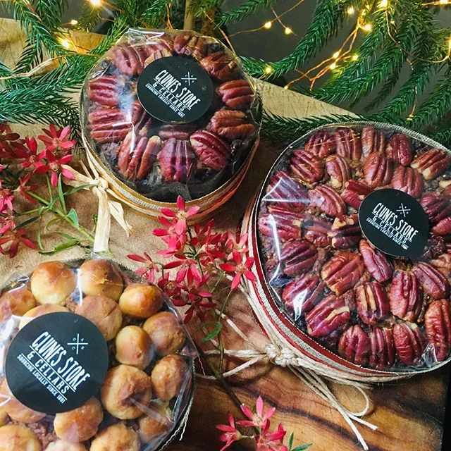 Need a last-minute gift or sweet to add to your Christmas feast? We have some beautiful Christmas cakes in store, and you better hurry in before they sell out 🎄 
Our opening hours over the festive season are as below 👇🏼
Shop🎅🏼
Christmas: CLOSED
Boxing Day: 7-5
27th-31st: 7-7
NYD: 7-5 (Trading after as per usual)
Cafe 🤶🏼 Christmas and Boxing Day: CLOSED 
27th-31st: 7-2
NYD: CLOSED
2nd-4th: 7-2 (Trading after as per usual) 💫