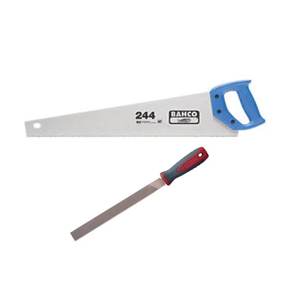 cut plastic drainage pipe 