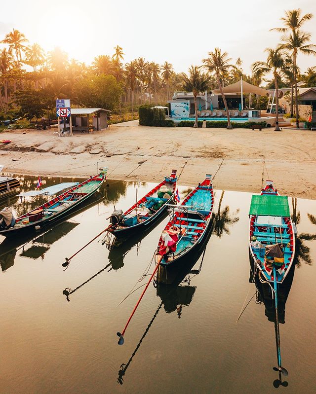 Hello Koh Samui 🇹🇭 1, 2 or 3 ? Touched down in this famous island in Thailand and excited to spend a few days here with @AvaniSamui ! Here are the first impressions from the beach of the Avani resort at sunrise, because obviously I had to do one es