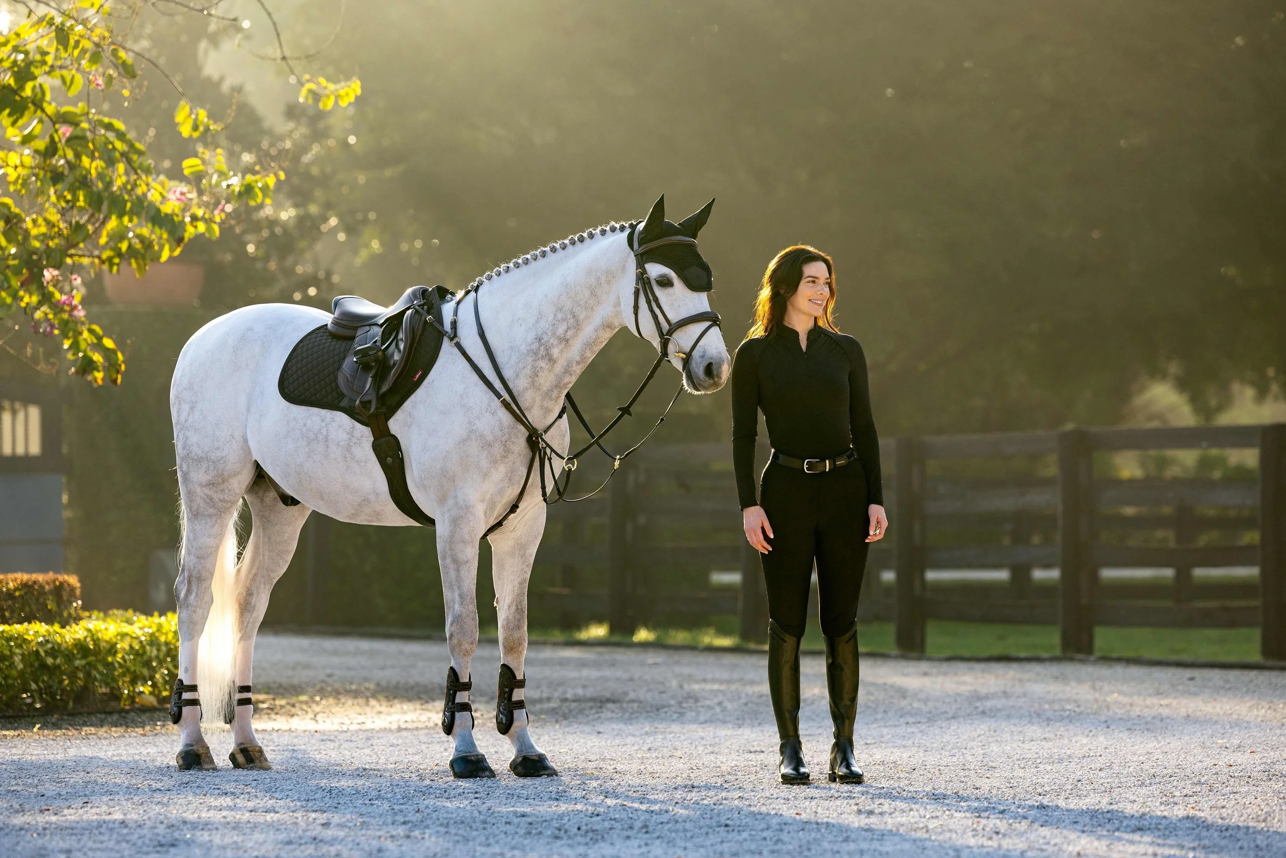 IT08948_lifestyle_brillianceccsquare_black_08.jpg